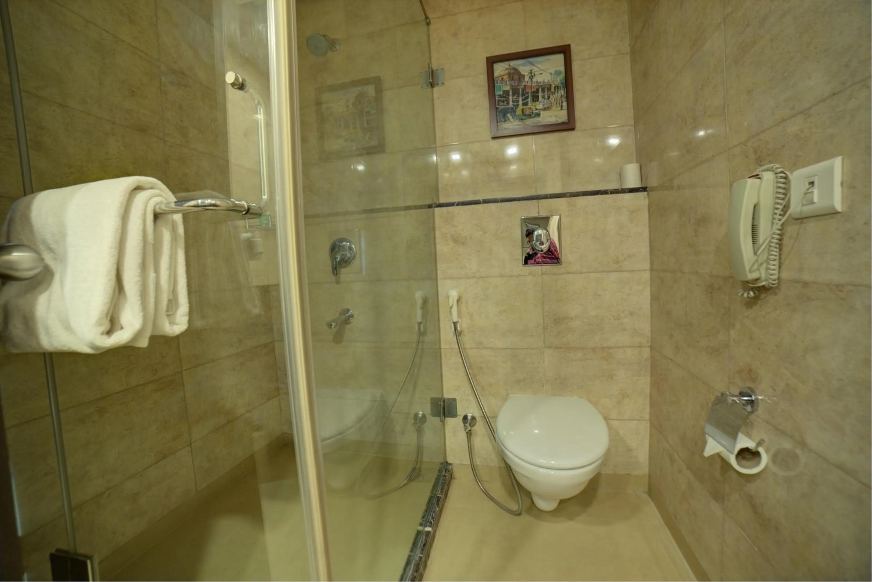 Bathroom in Goldfinch Hotel Delhi NCR