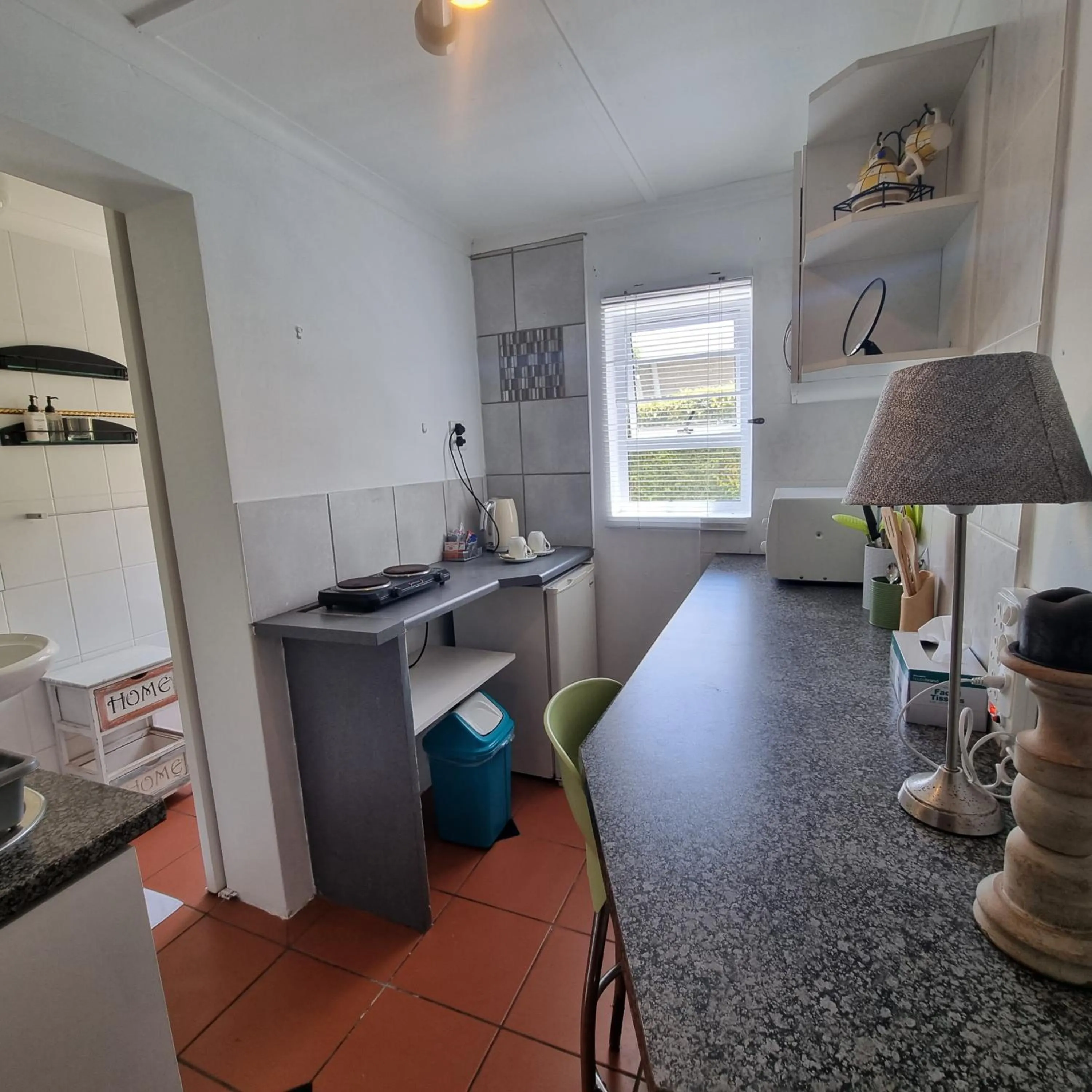 Kitchen or kitchenette in Nahoon Bed & Breakfast