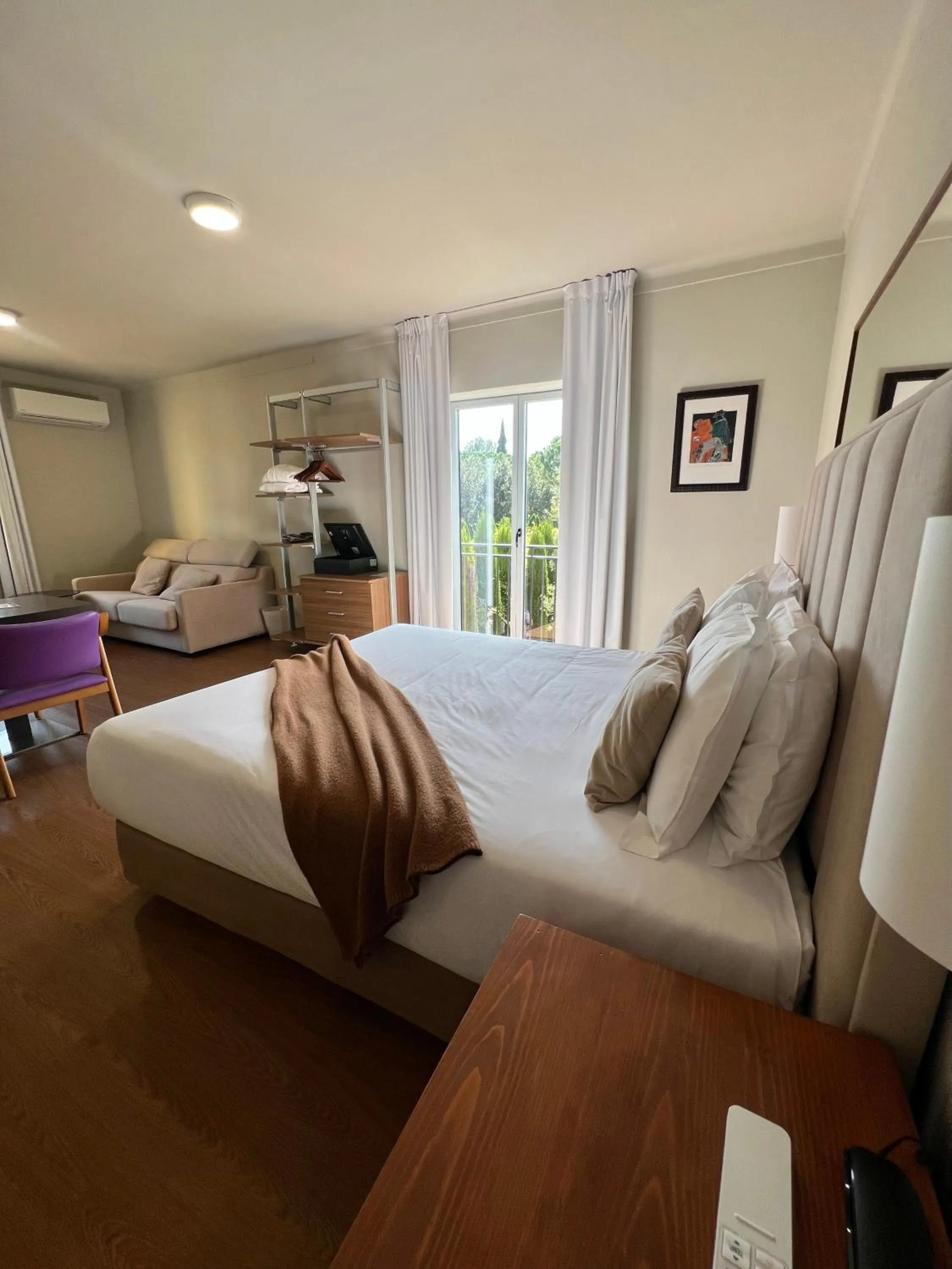 Bedroom, Bed in Hotel Aatu - Adults Only
