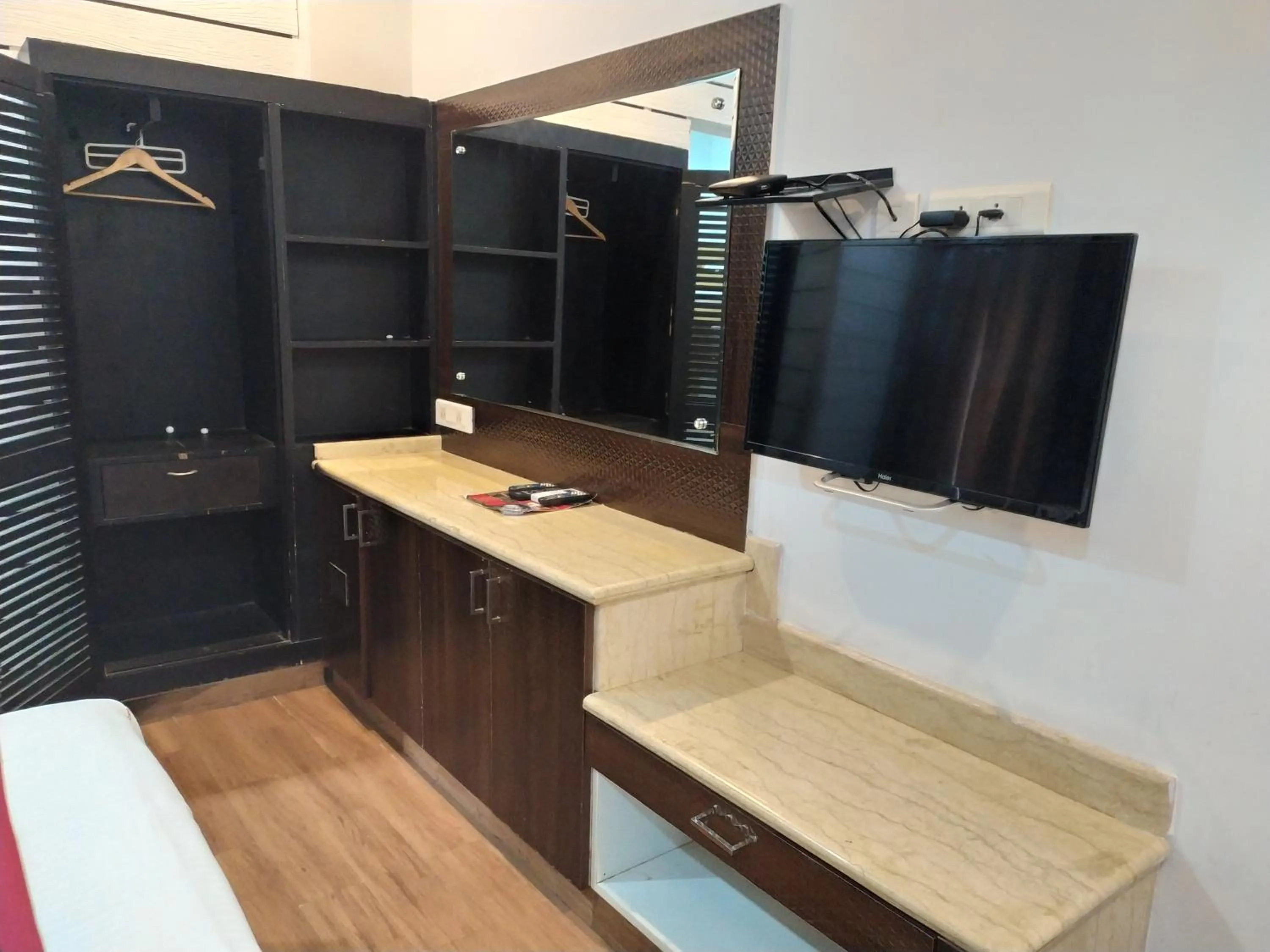 TV and multimedia in Hotel Grand Parkway