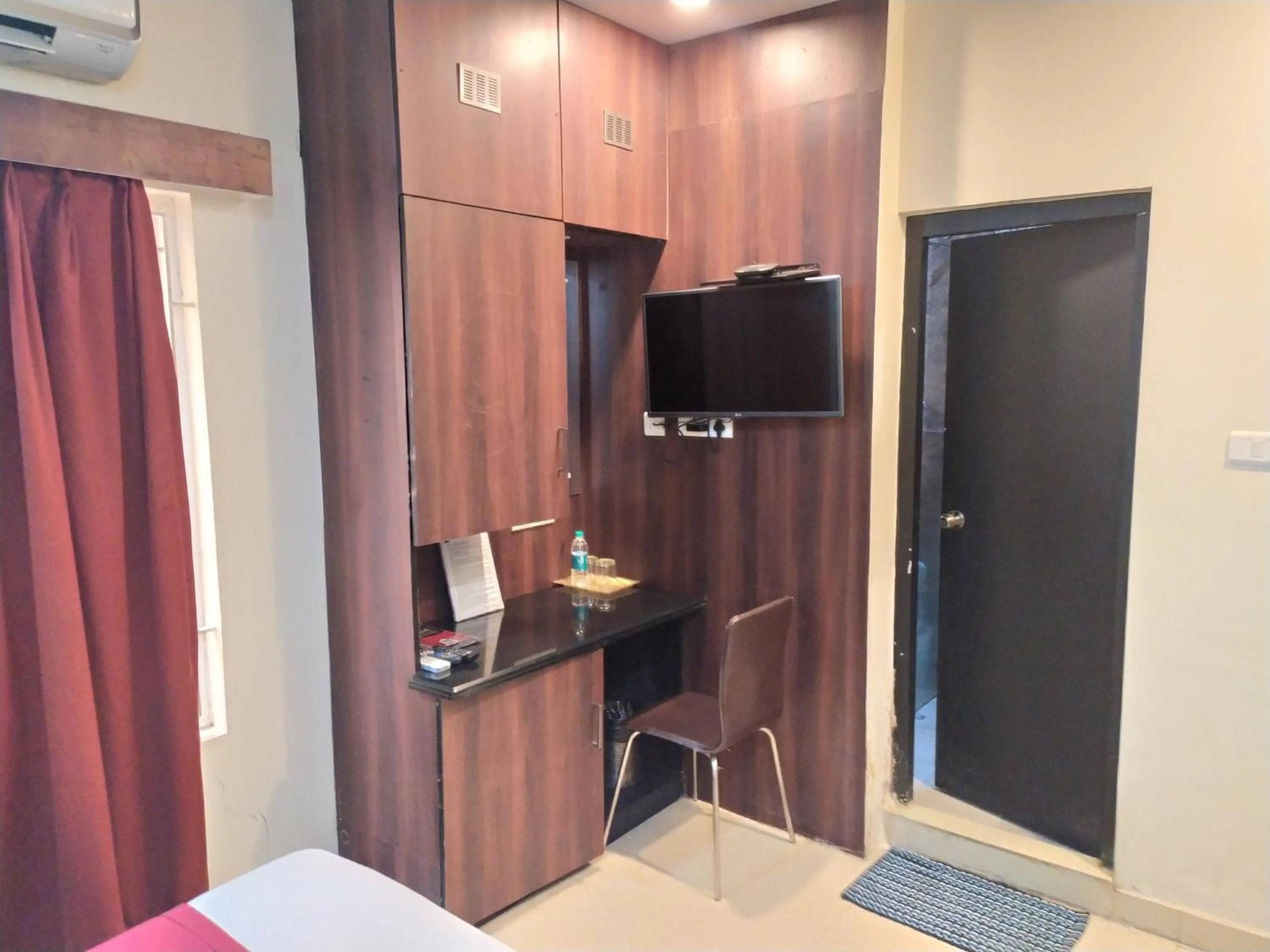 Communal lounge/ TV room in Hotel Grand Parkway