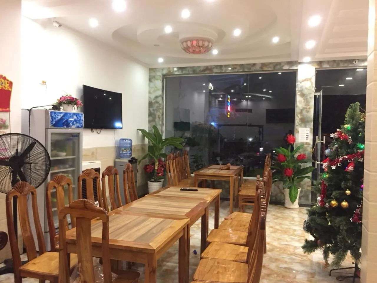 Restaurant/places to eat in Huu Le Hotel