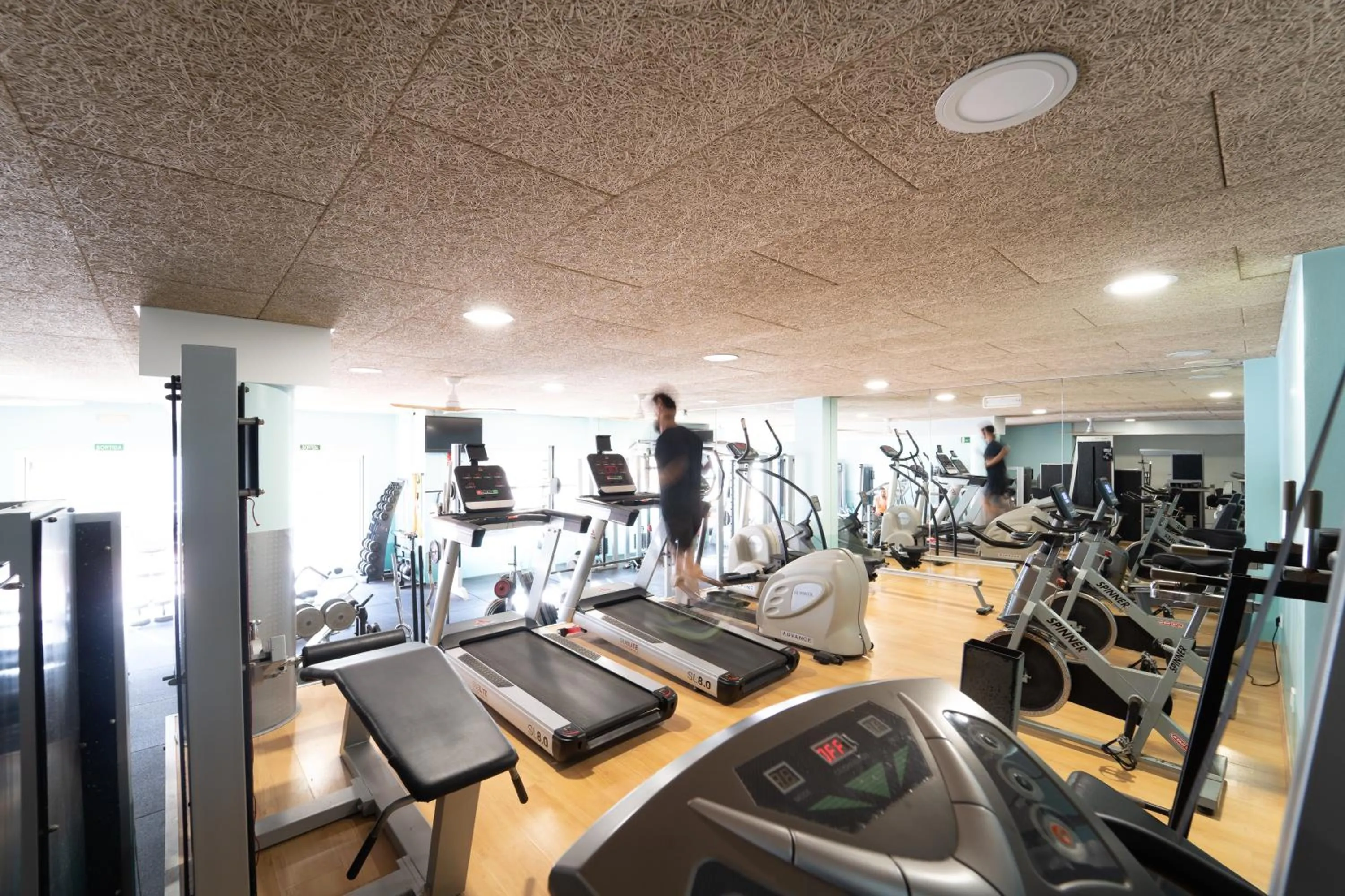 Fitness centre/facilities in Hotel & Apartaments Thalassa Sport & Wellness