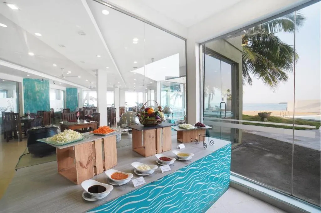 Food and drinks in Hikkaduwa Beach Hotel