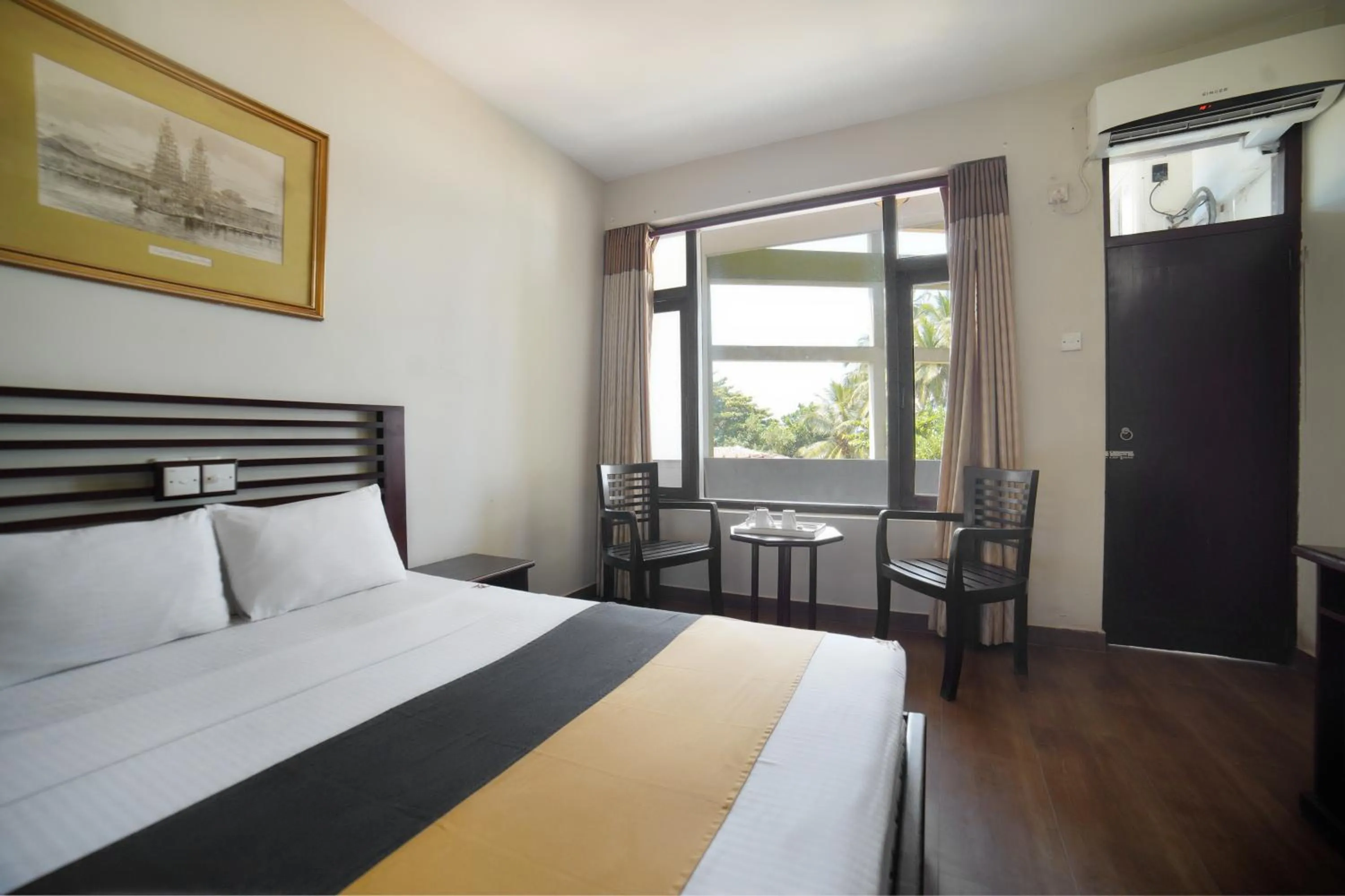 Bedroom, Bed in Hikkaduwa Beach Hotel