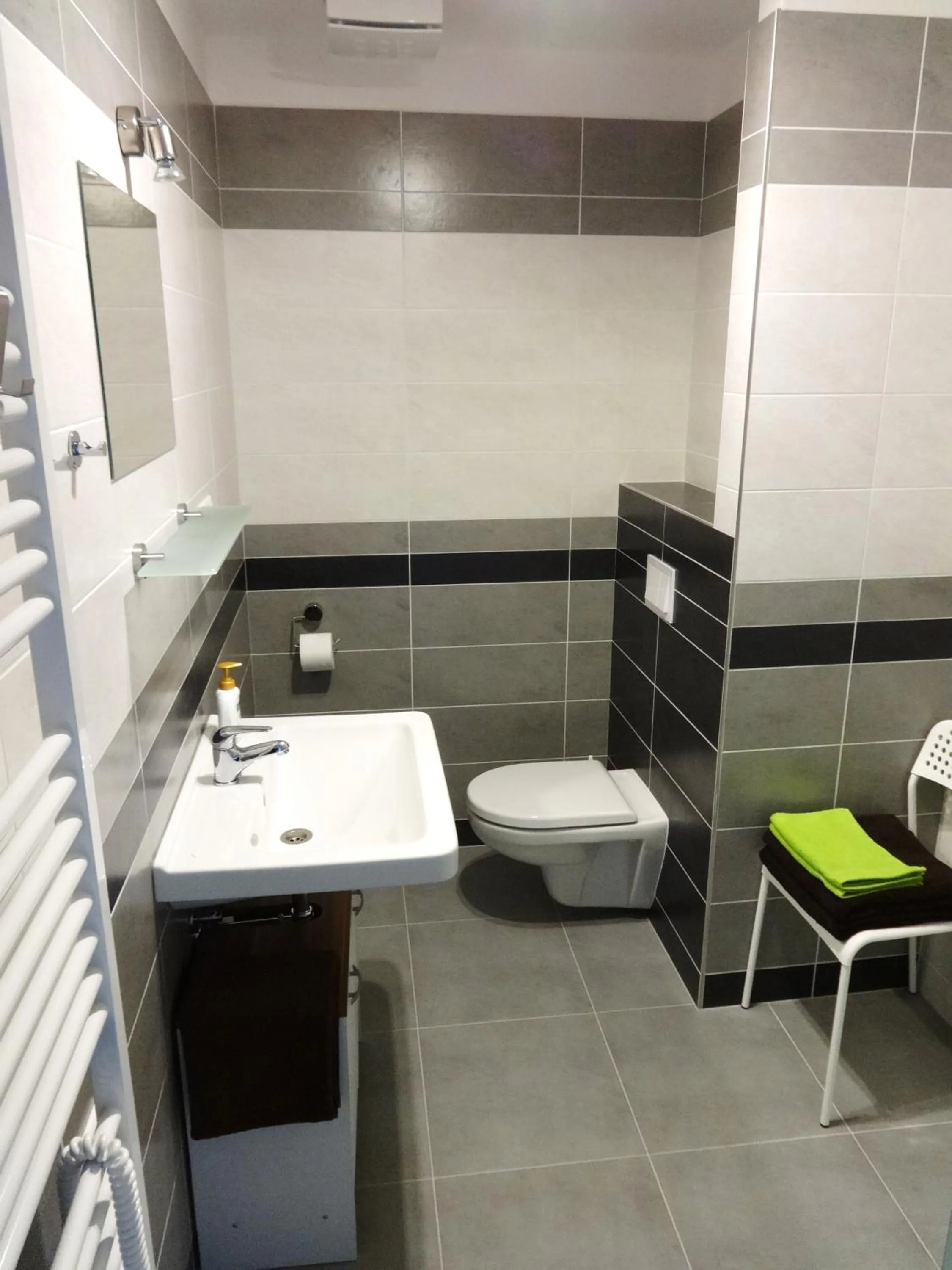 Bathroom in Apartments 4U center + free parking