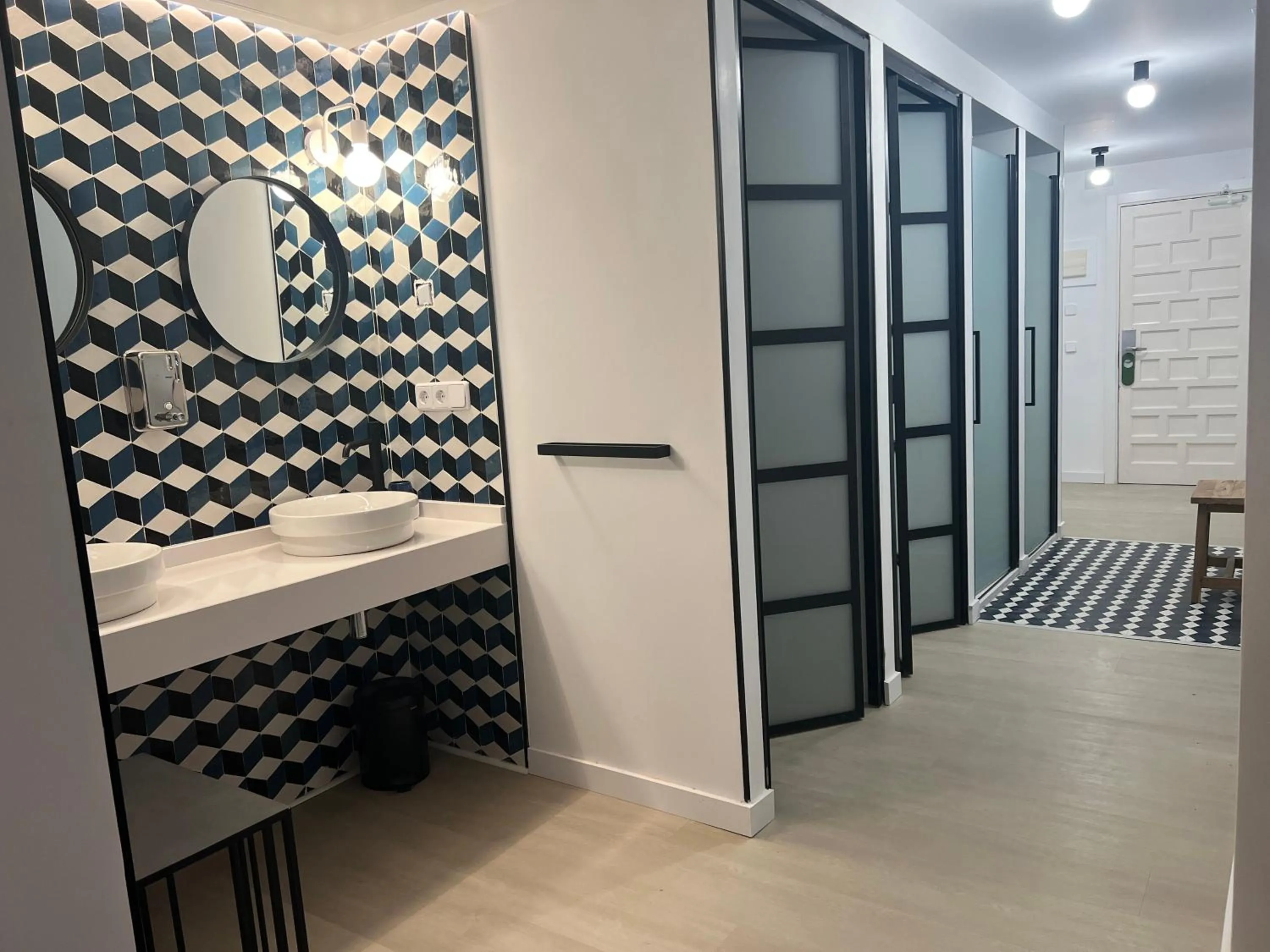 Shower in Boutique Apartments Poniente Playa