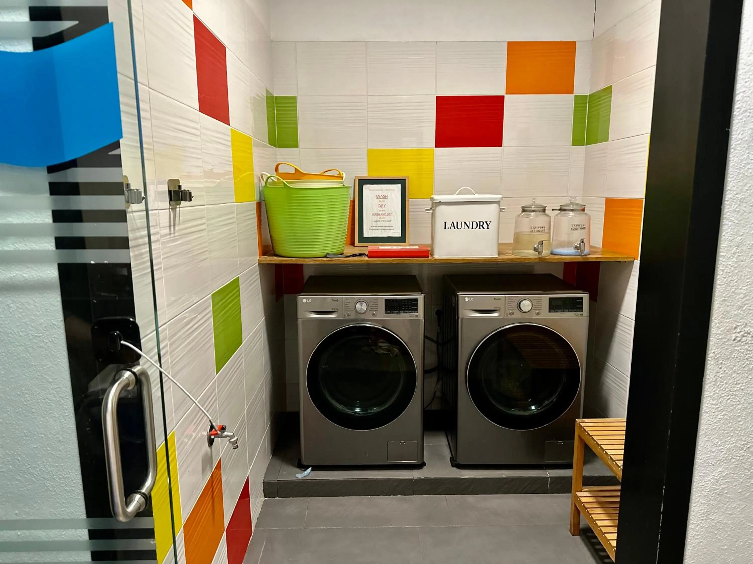 washing machine in Boutique Apartments Poniente Playa