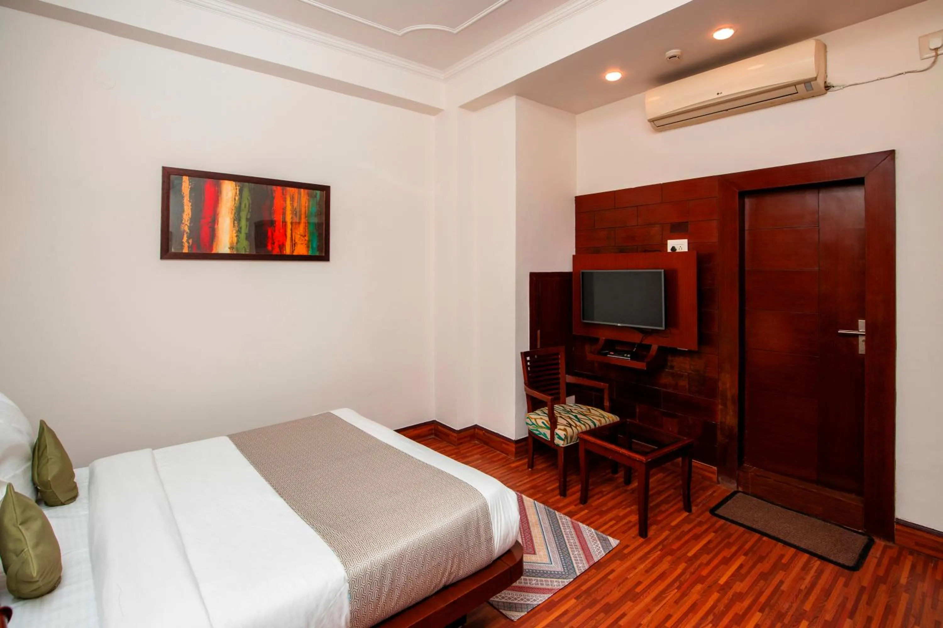 Bedroom in White Ridge Hotel