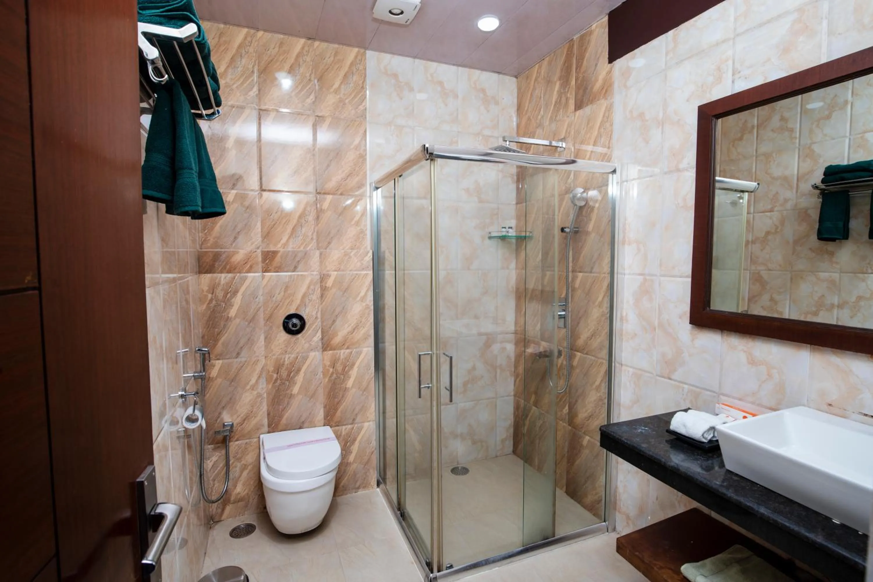 Bathroom in White Ridge Hotel