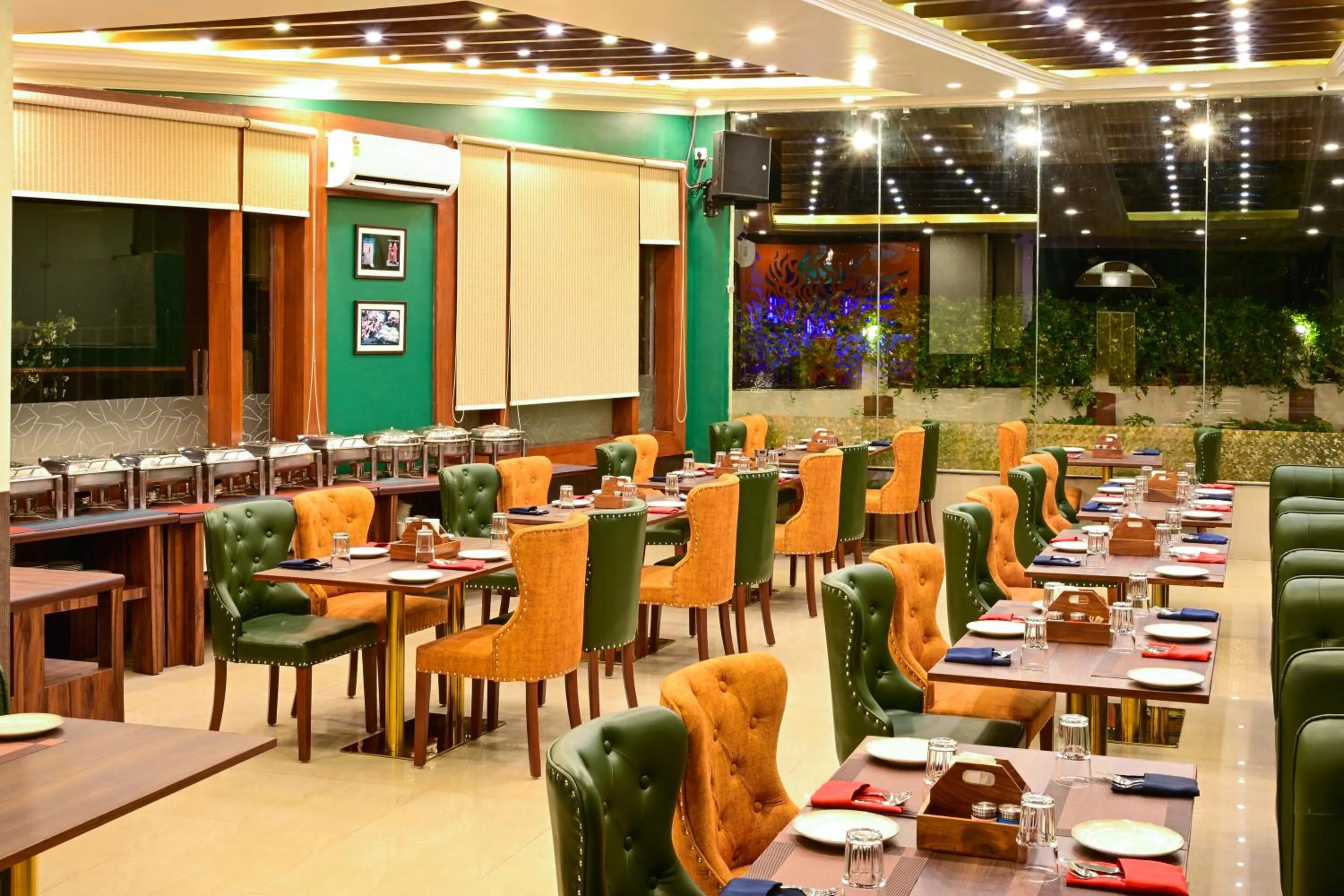 Dining area in White Ridge Hotel
