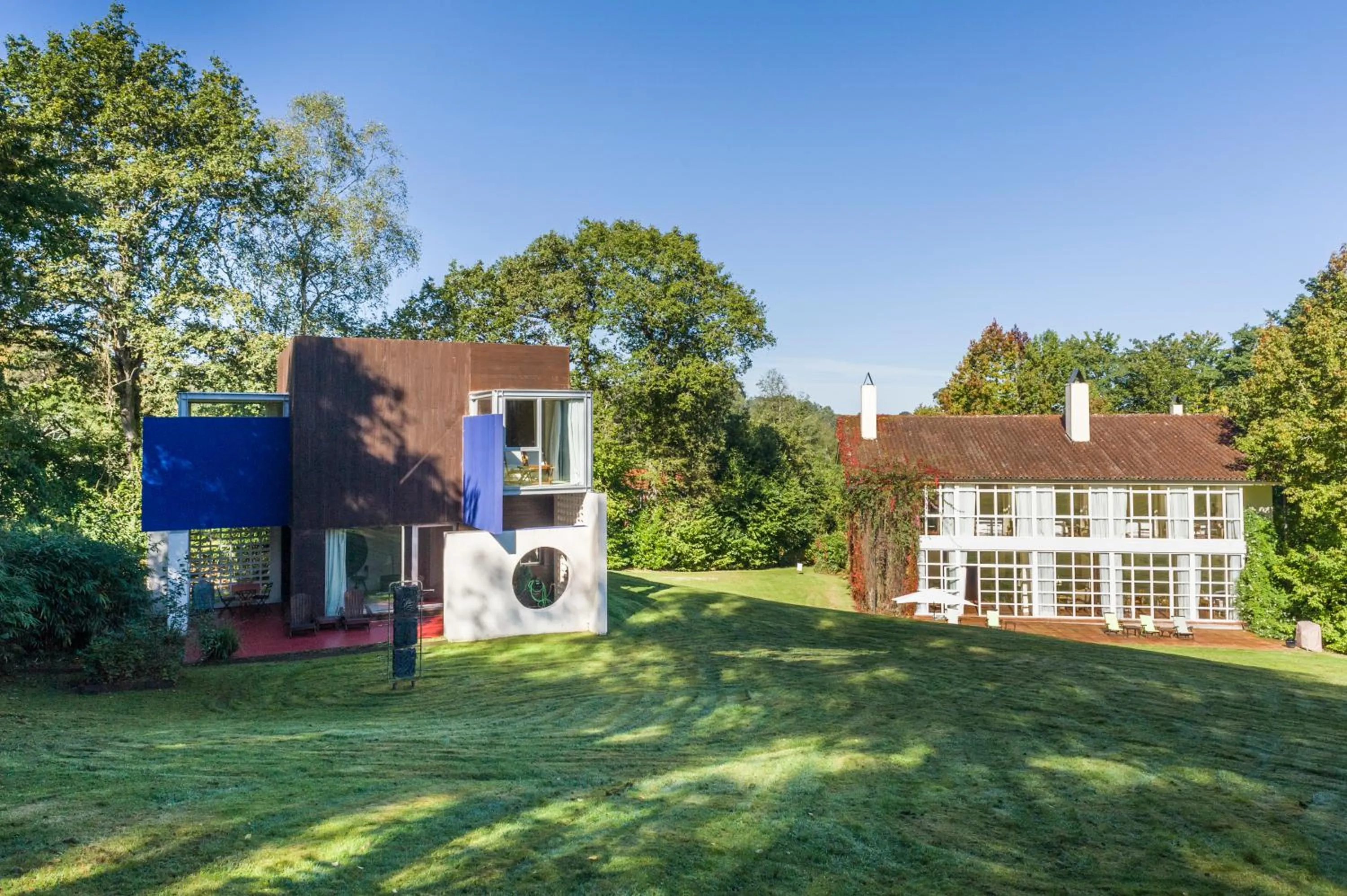 Property building in La Posada