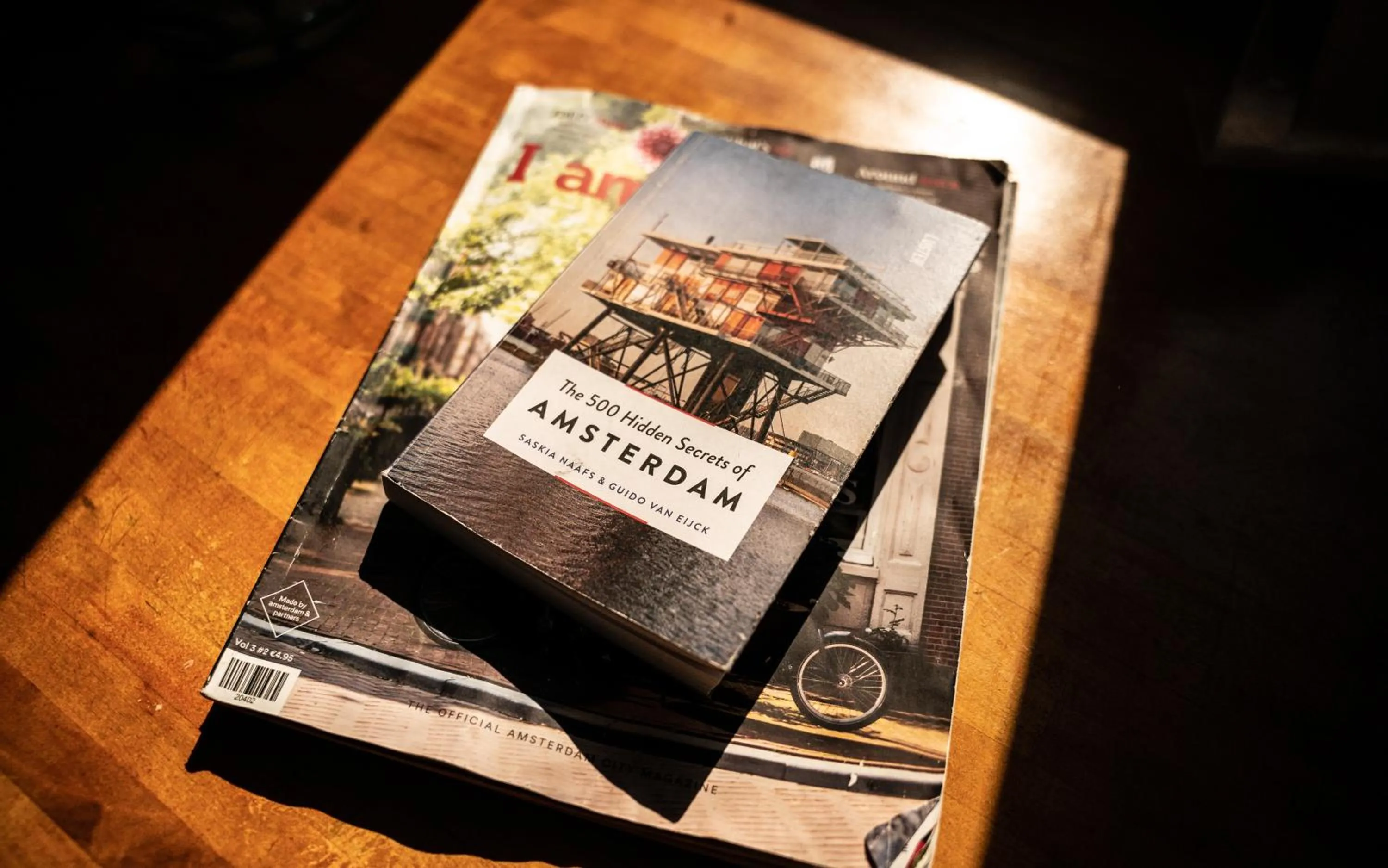 Property building in Houseboat-Amsterdam