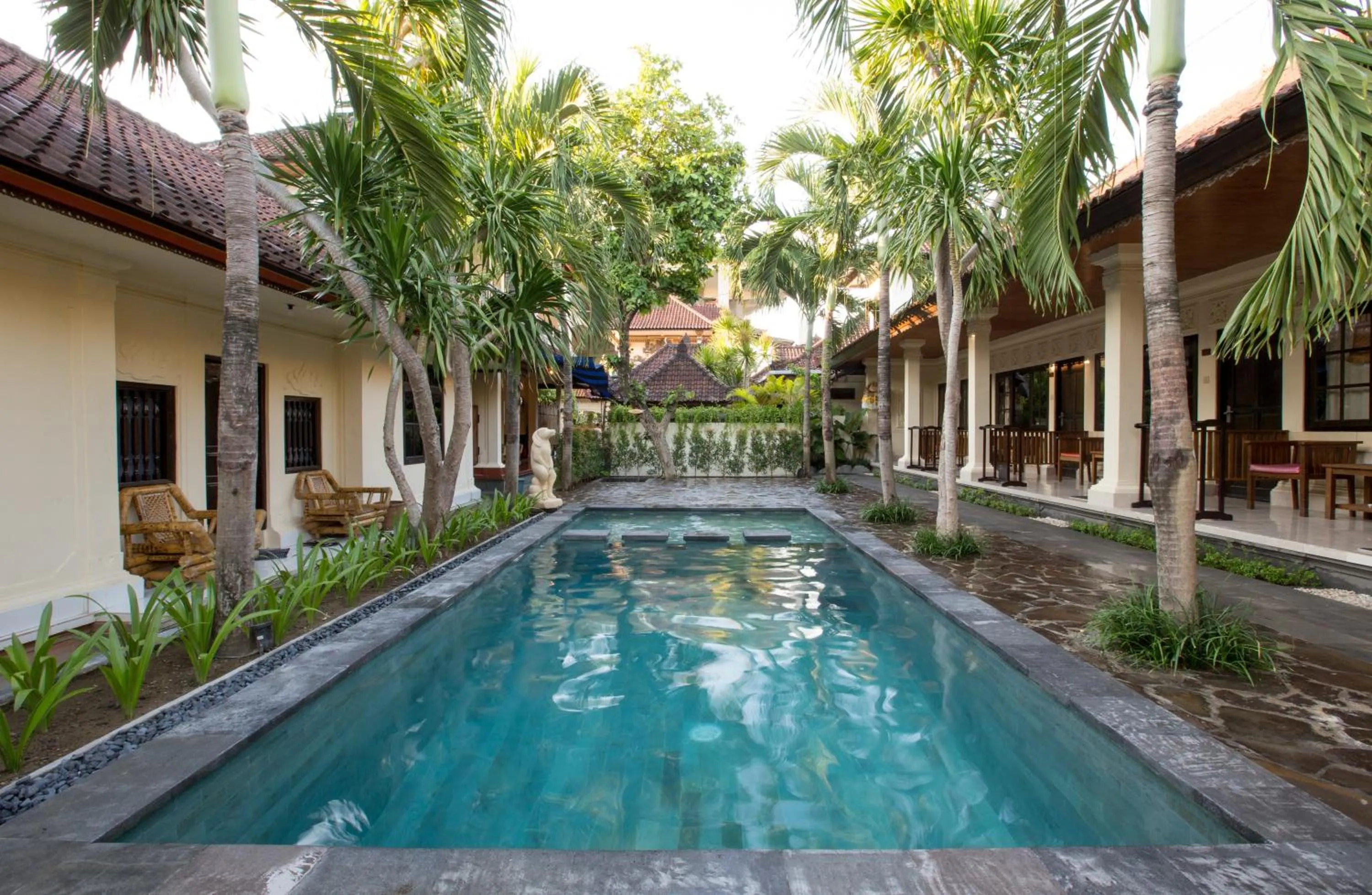 Swimming pool in Sari Indah Cottages