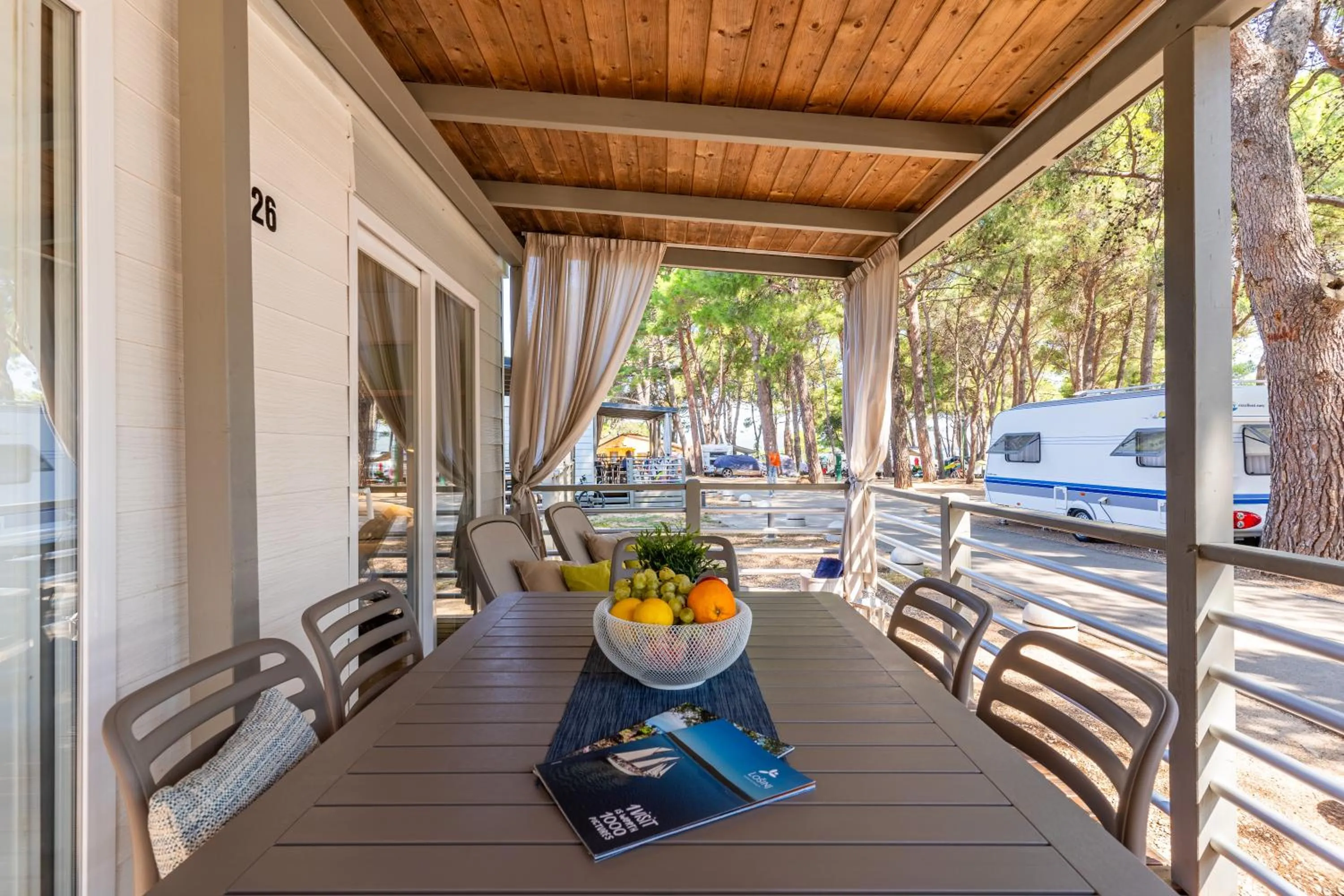Dining area in Mobile Homes Rapoća