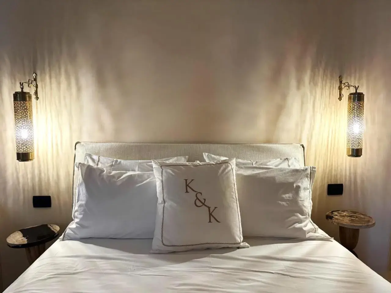 Aram Suite with Sea View by K&K in OIA UNIQUE HOMES by K&K Aram Suite with Sea View by K&K in OIA UNIQUE HOMES by K&K