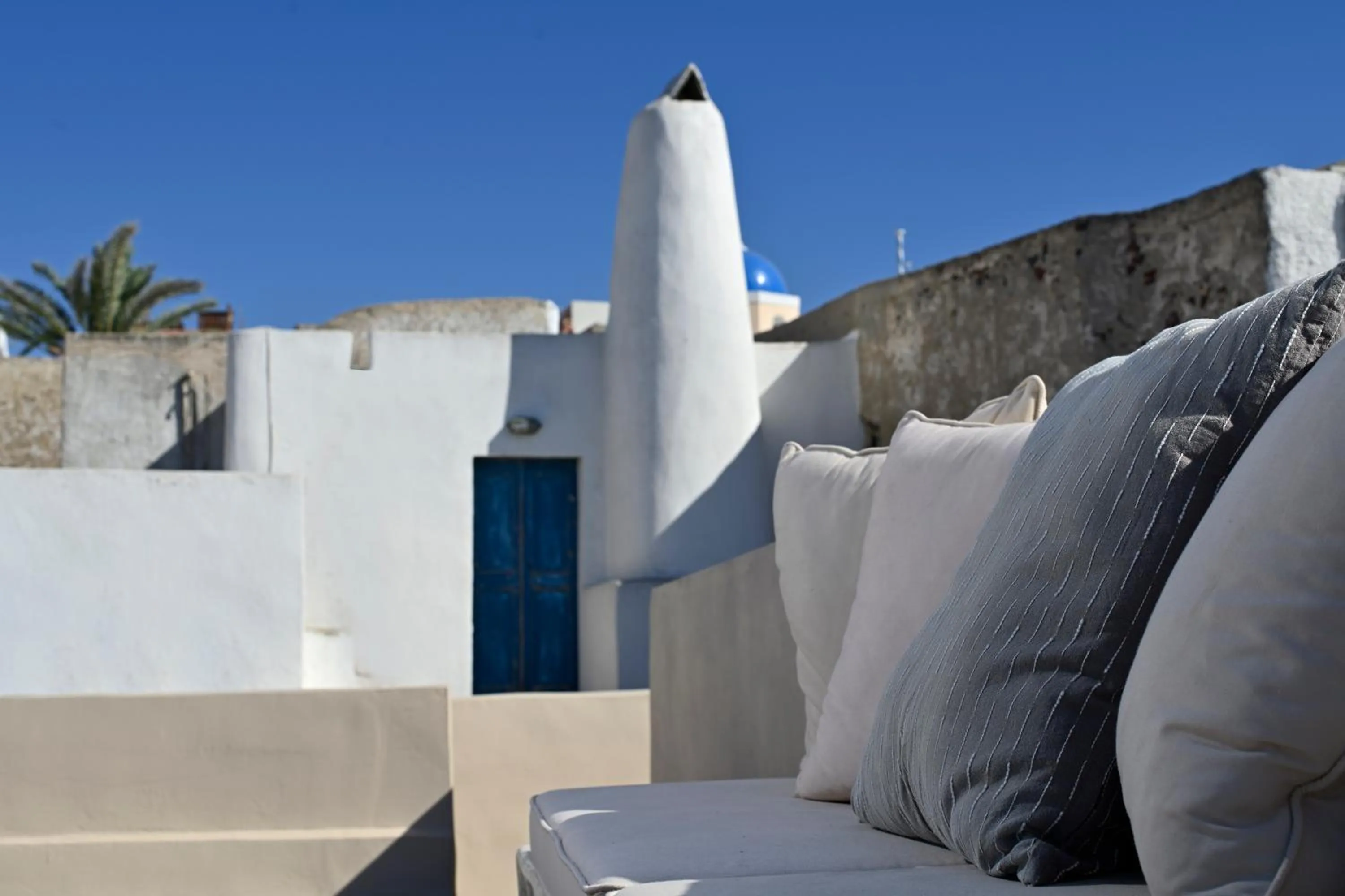 Balcony/Terrace in OIA UNIQUE HOMES by K&K