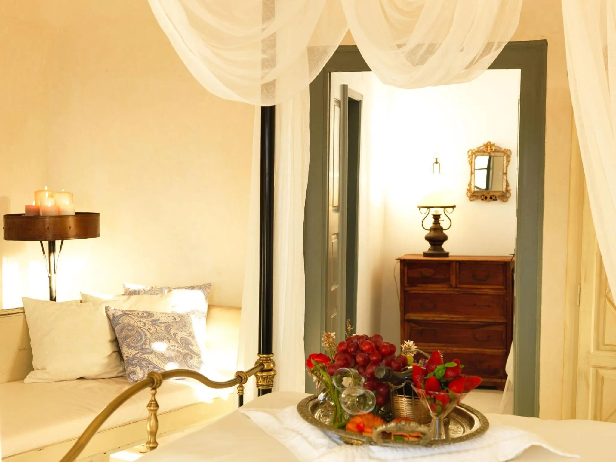 Decorative detail in OIA UNIQUE HOMES by K&K