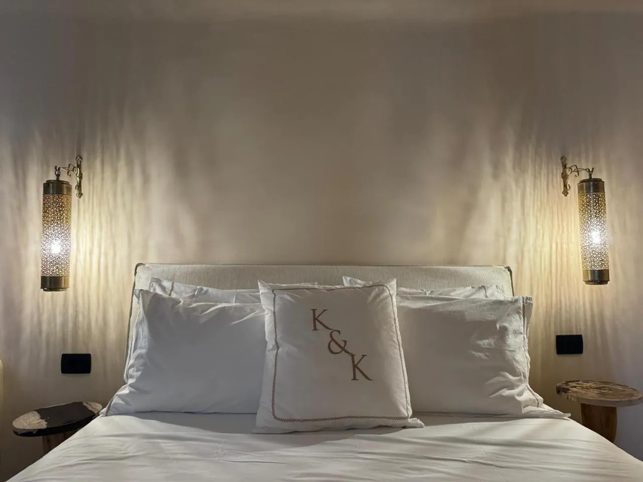 Bed in OIA UNIQUE HOMES by K&K