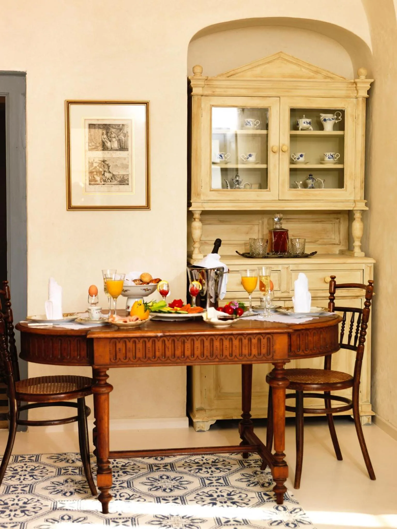 Breakfast in OIA UNIQUE HOMES by K&K