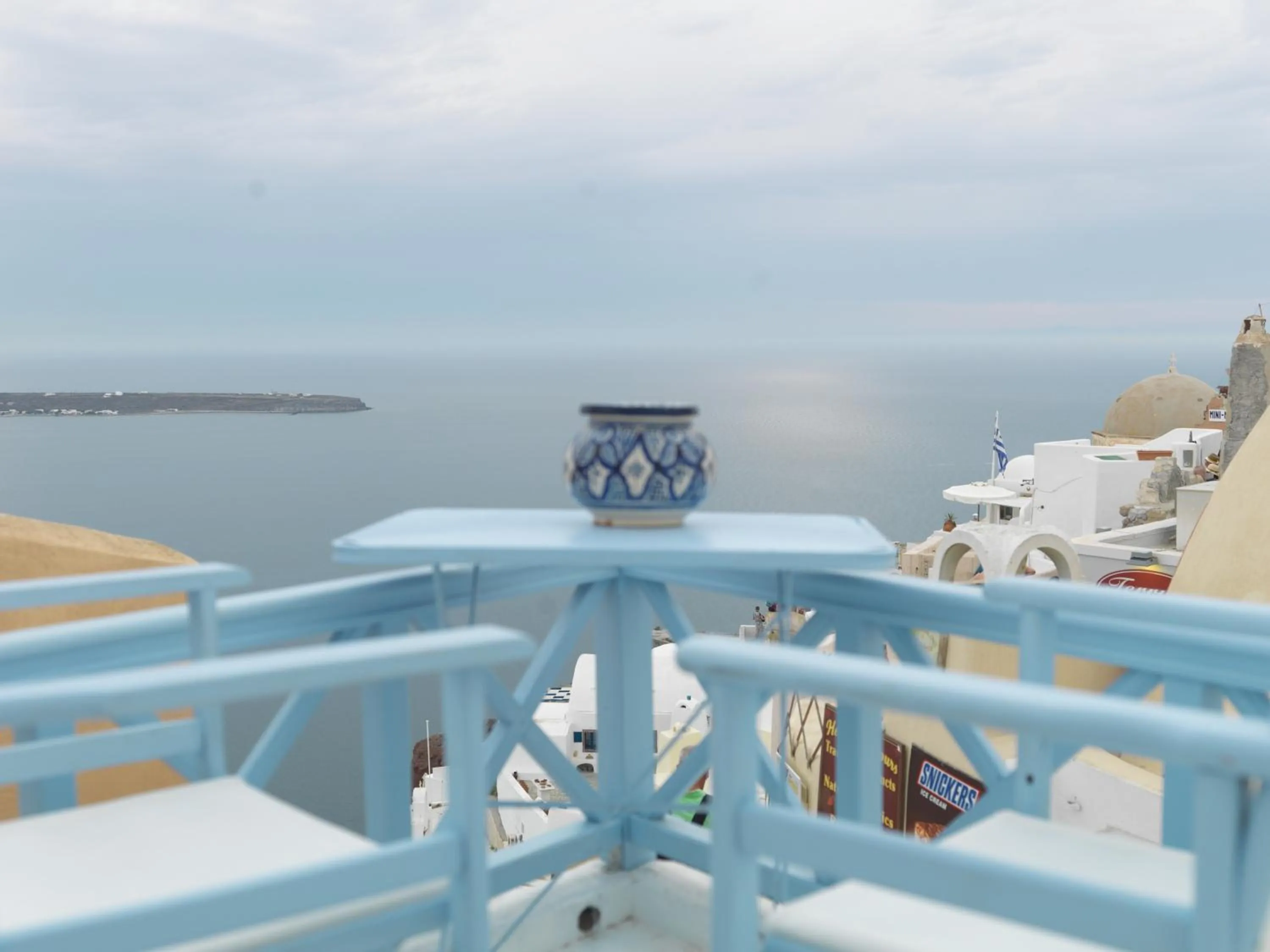 Balcony/Terrace in OIA UNIQUE HOMES by K&K