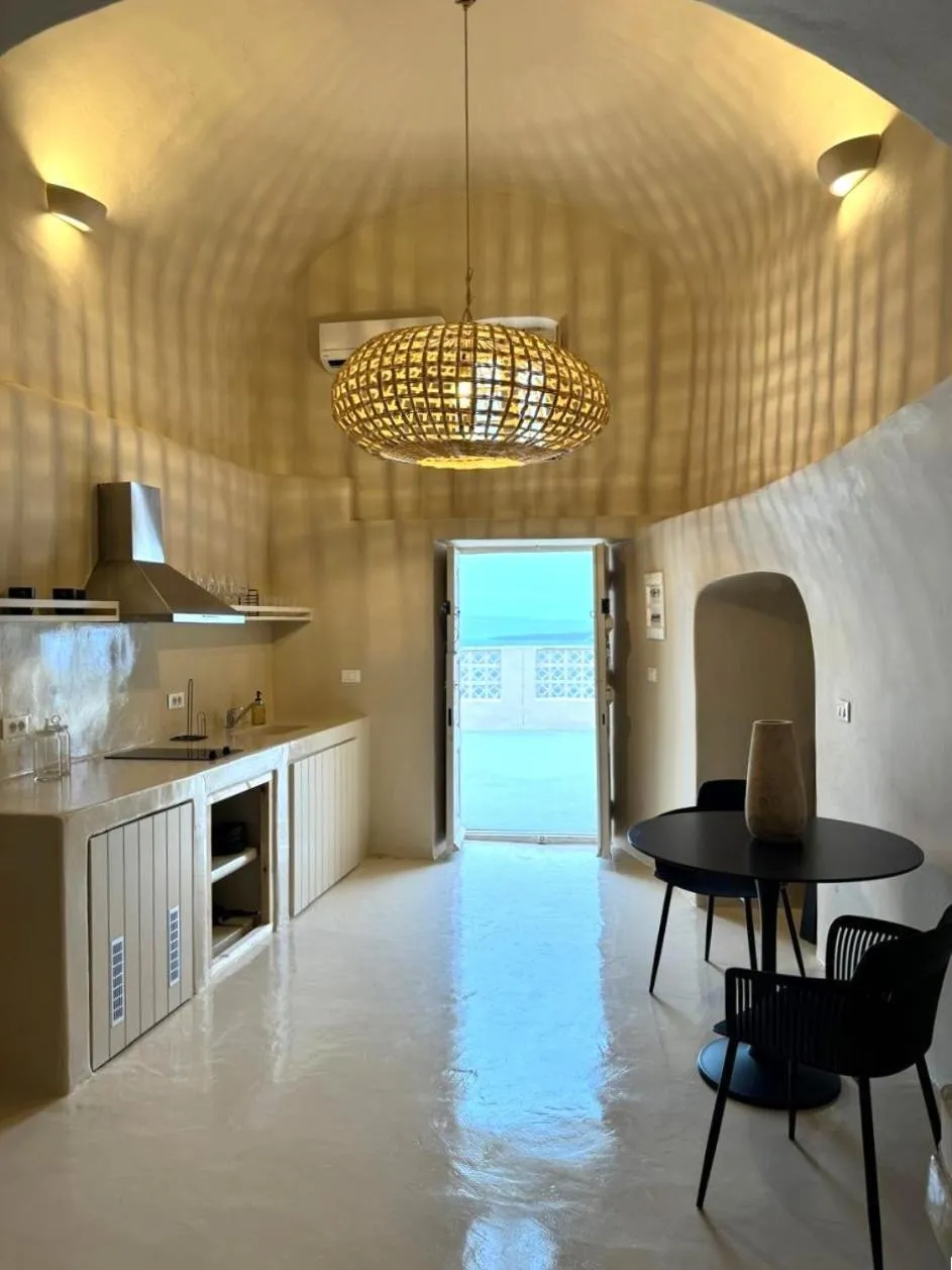 Kitchen or kitchenette in OIA UNIQUE HOMES by K&K