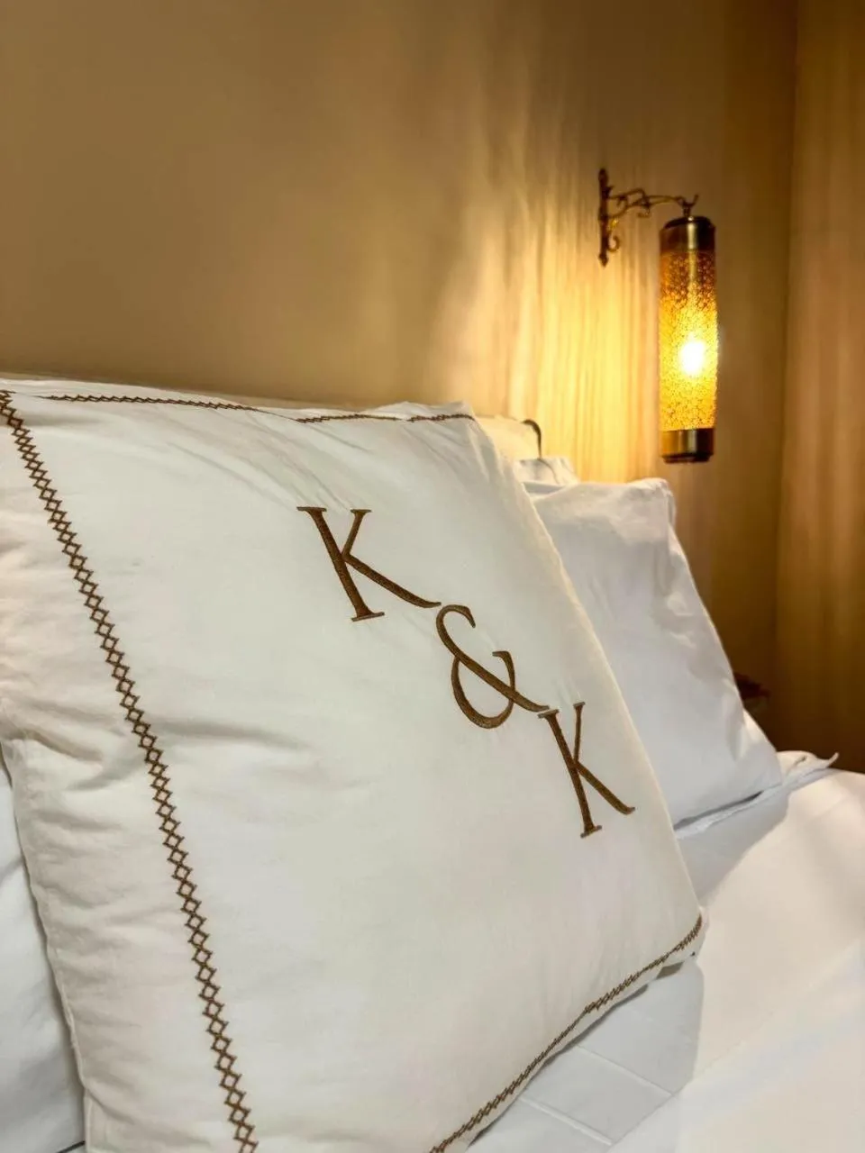 Bed in OIA UNIQUE HOMES by K&K