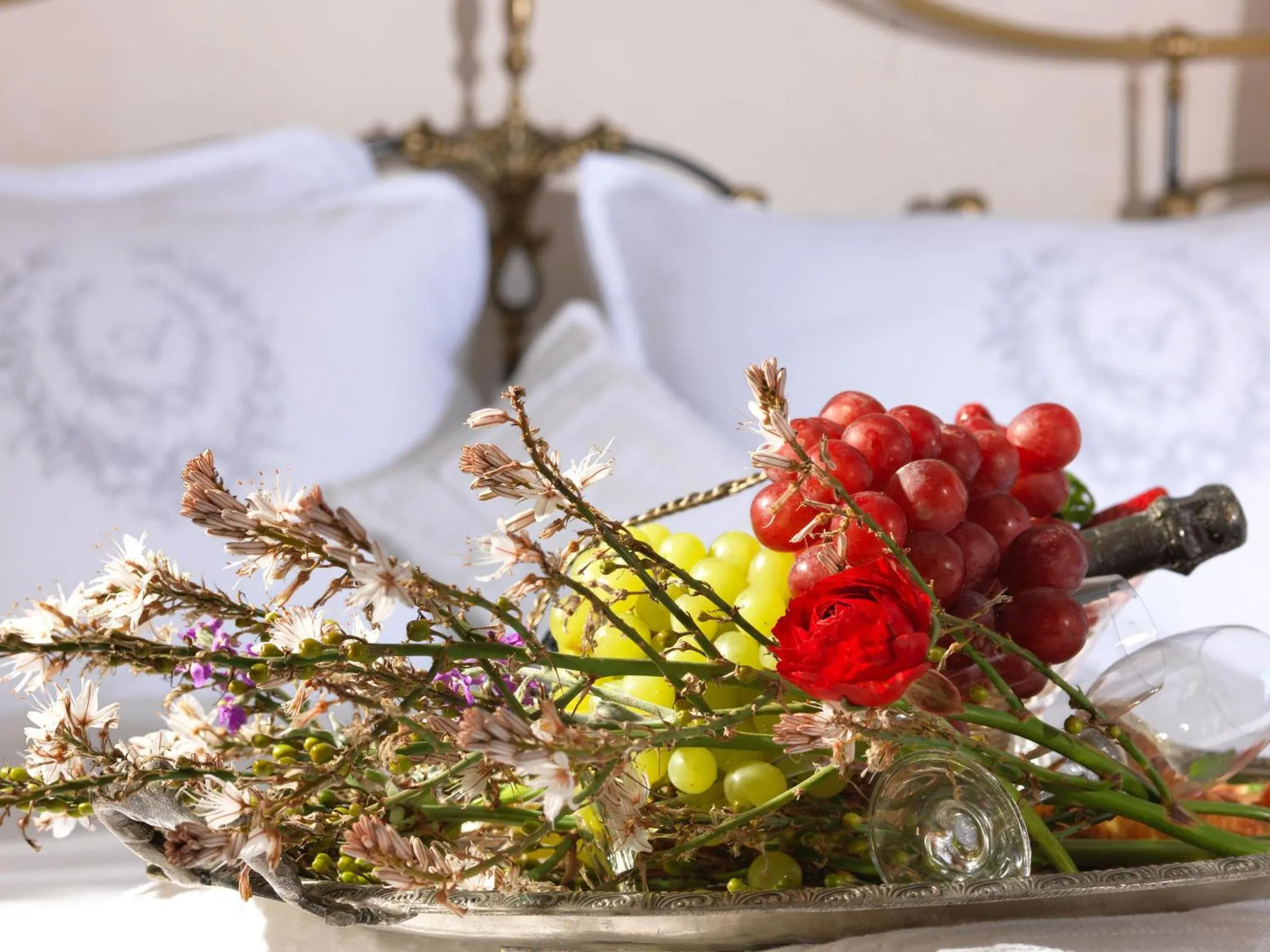 Decorative detail, Bed in OIA UNIQUE HOMES by K&K