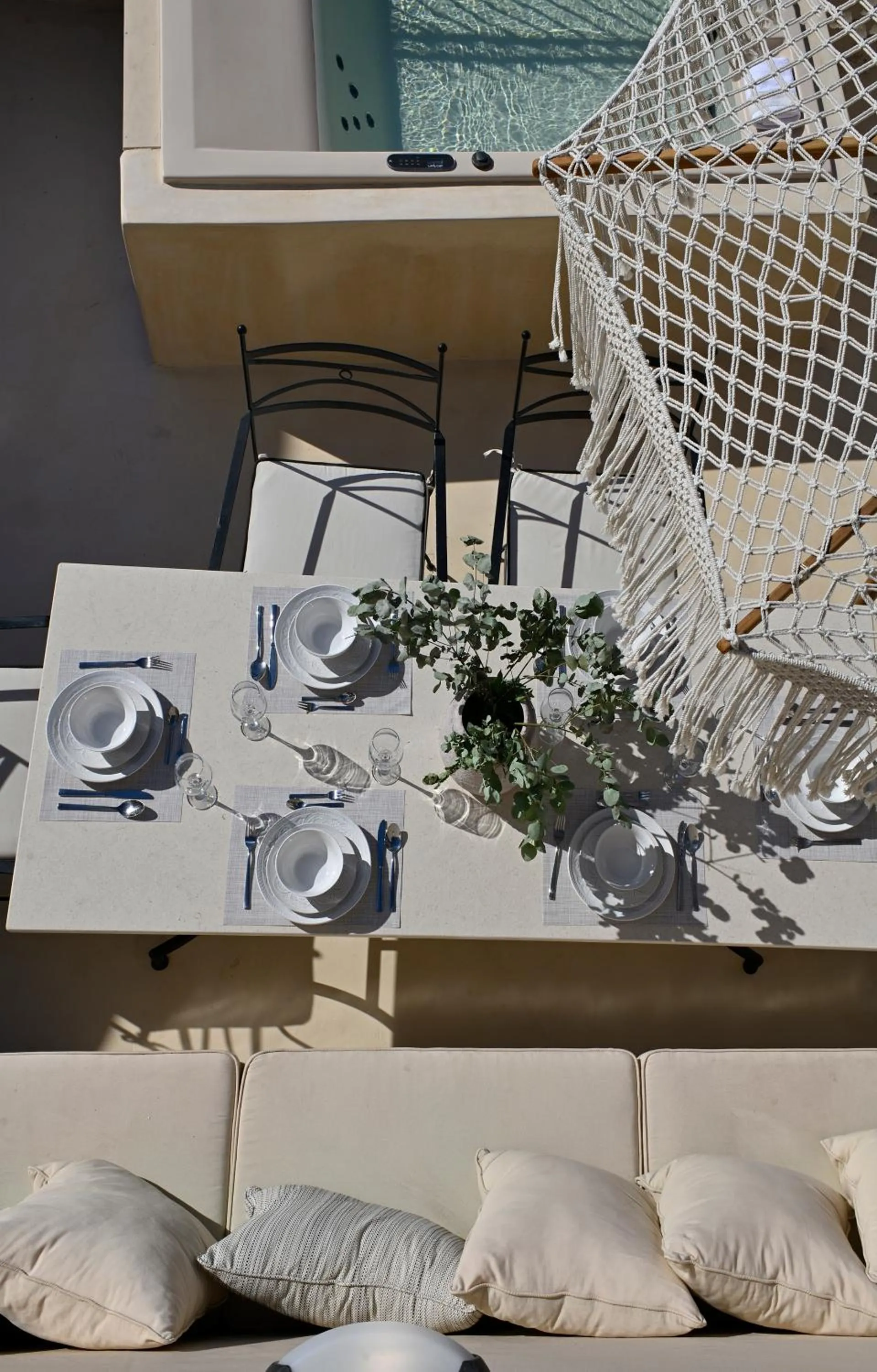 Balcony/Terrace in OIA UNIQUE HOMES by K&K
