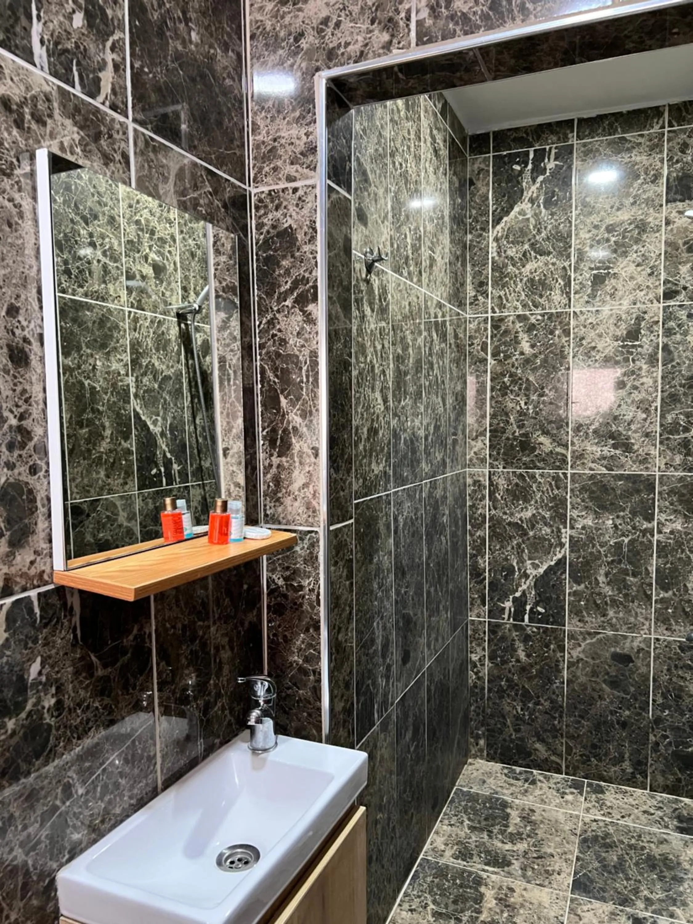 Shower in Mehmet Efendi Mansion & Hotel