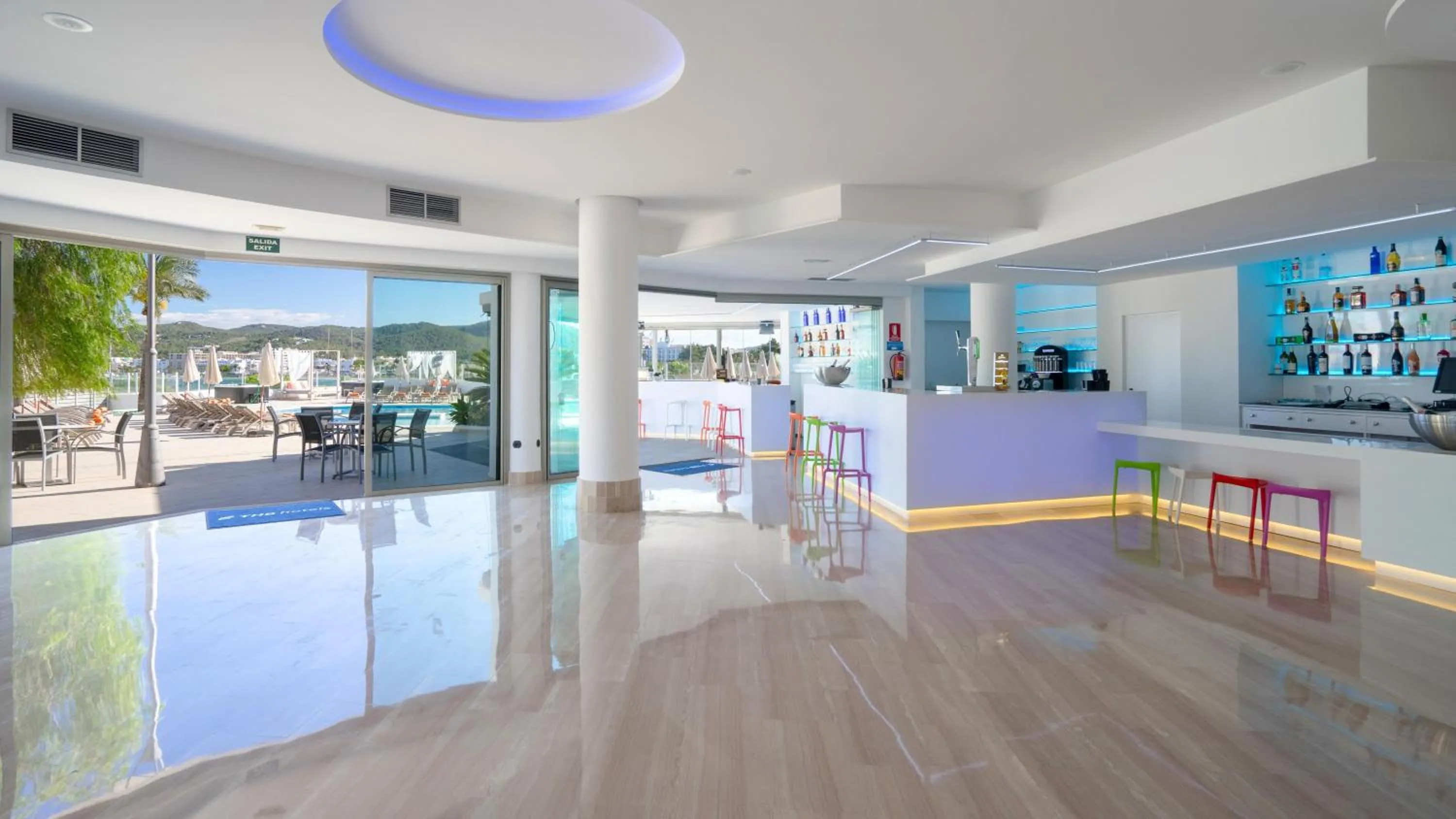 Lounge or bar in THB Ocean Beach - Adults Only