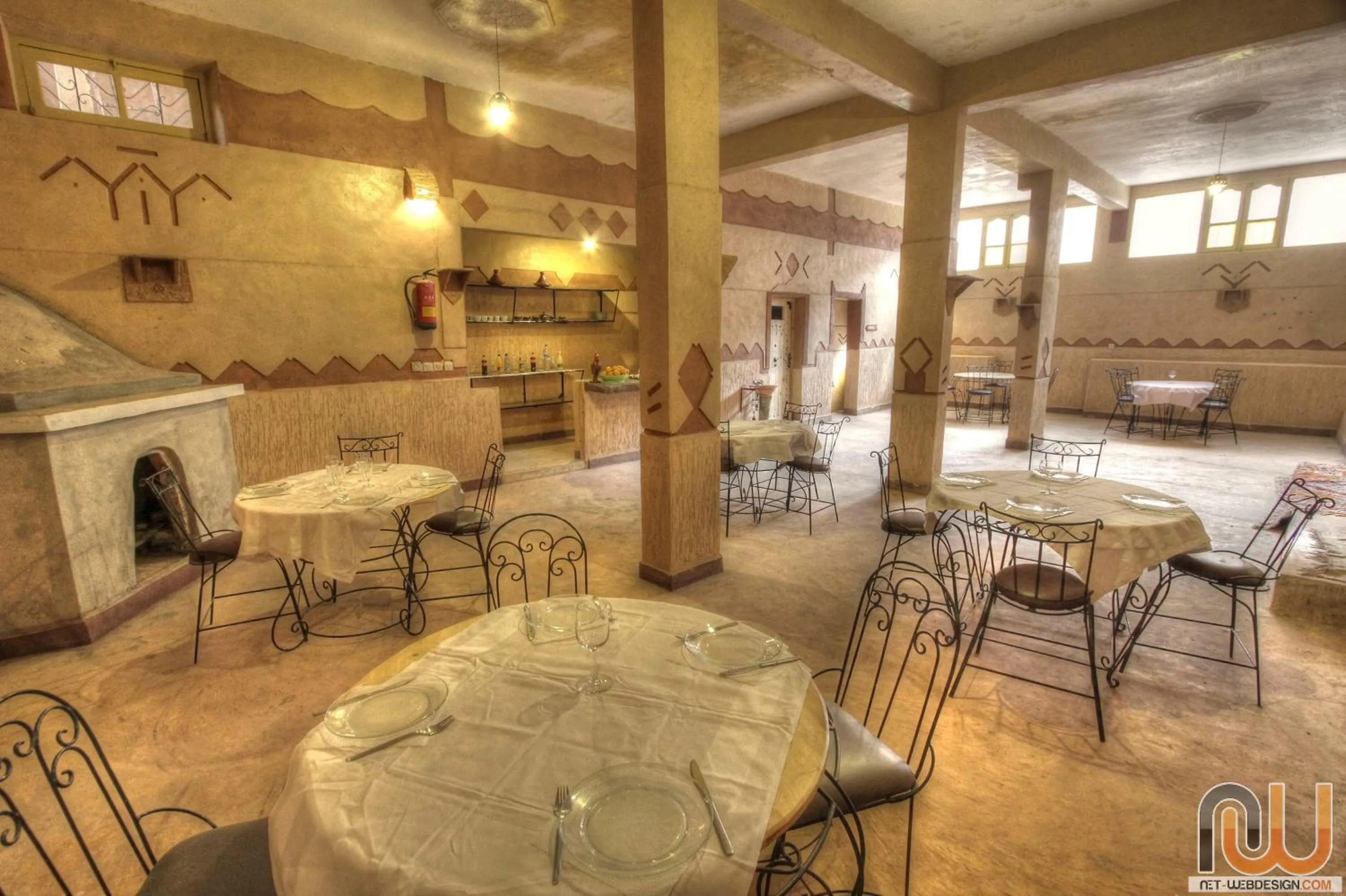 Restaurant/places to eat in Hôtel Amgoune