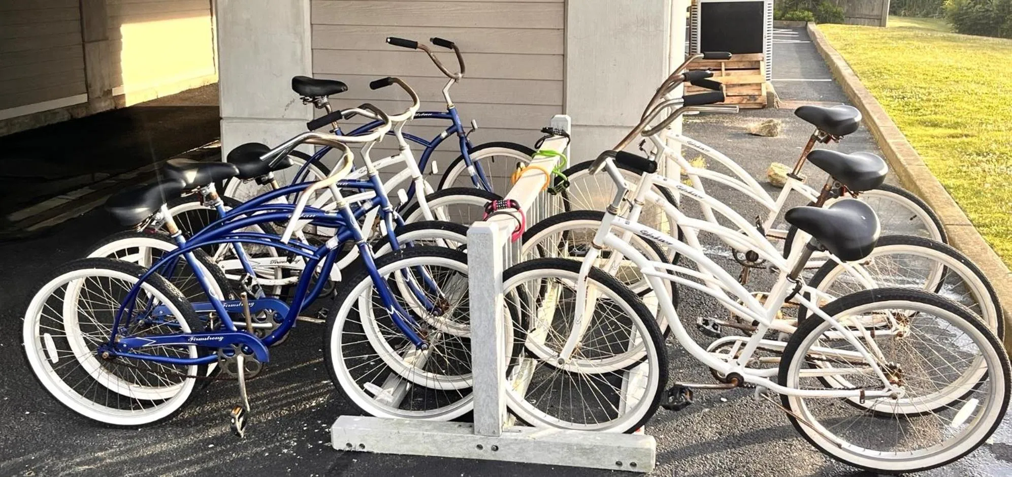 Cycling in Newport Beach Hotel & Suites