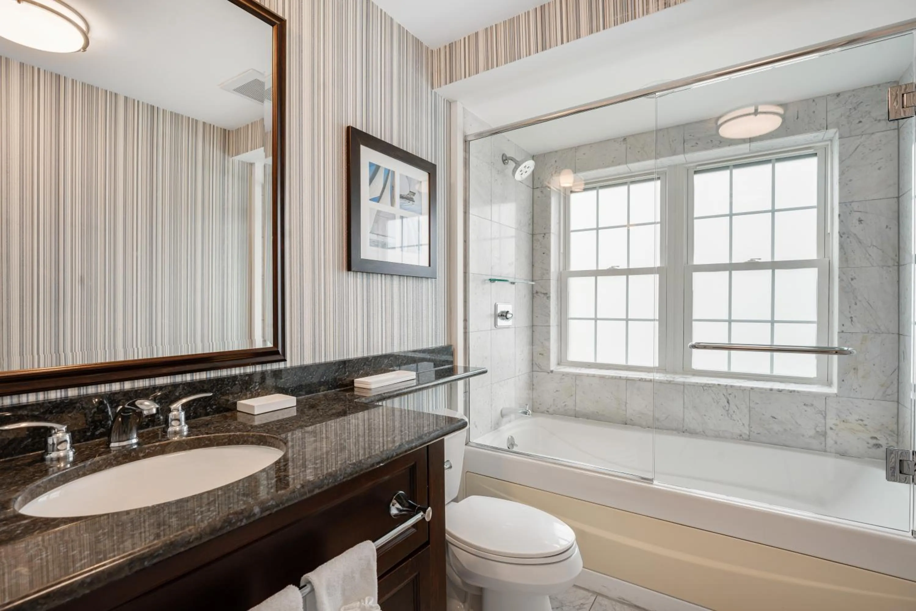 Shower in Newport Beach Hotel & Suites