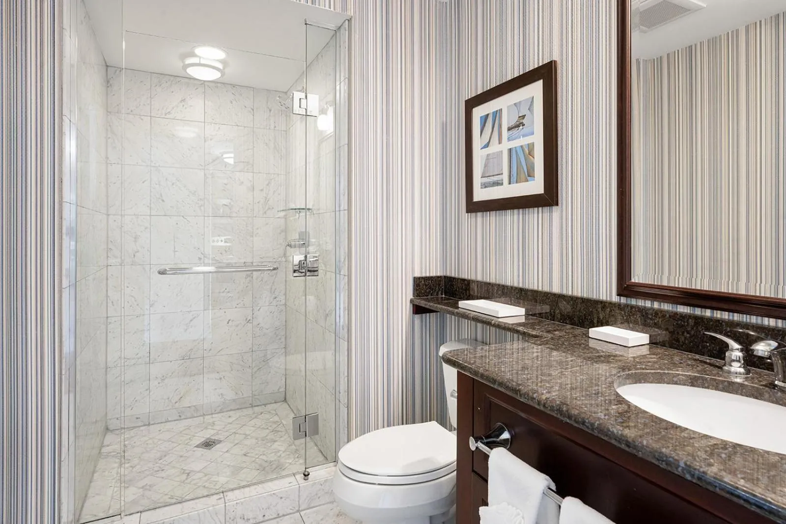 Bathroom in Newport Beach Hotel & Suites