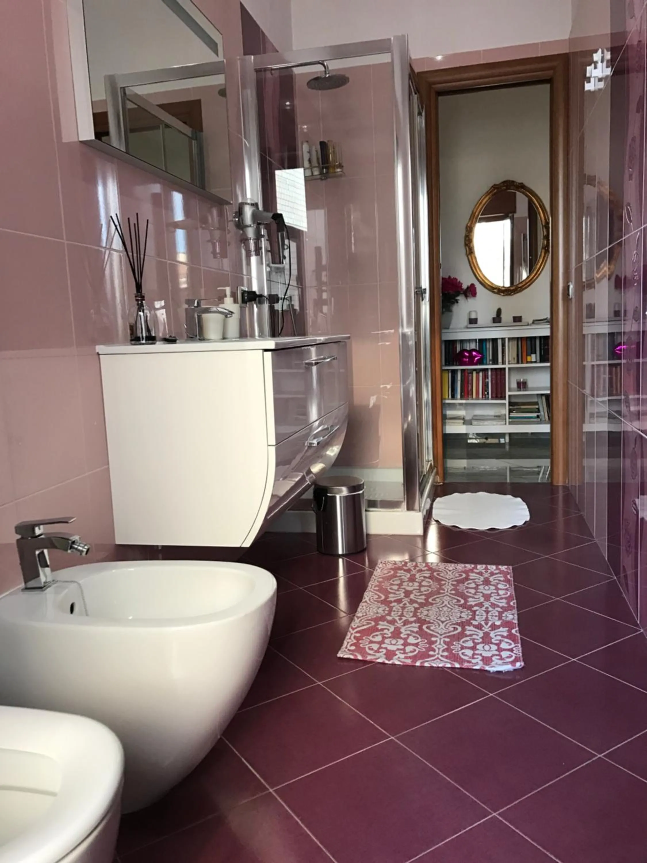 Shower in Supera Napoli Apartment