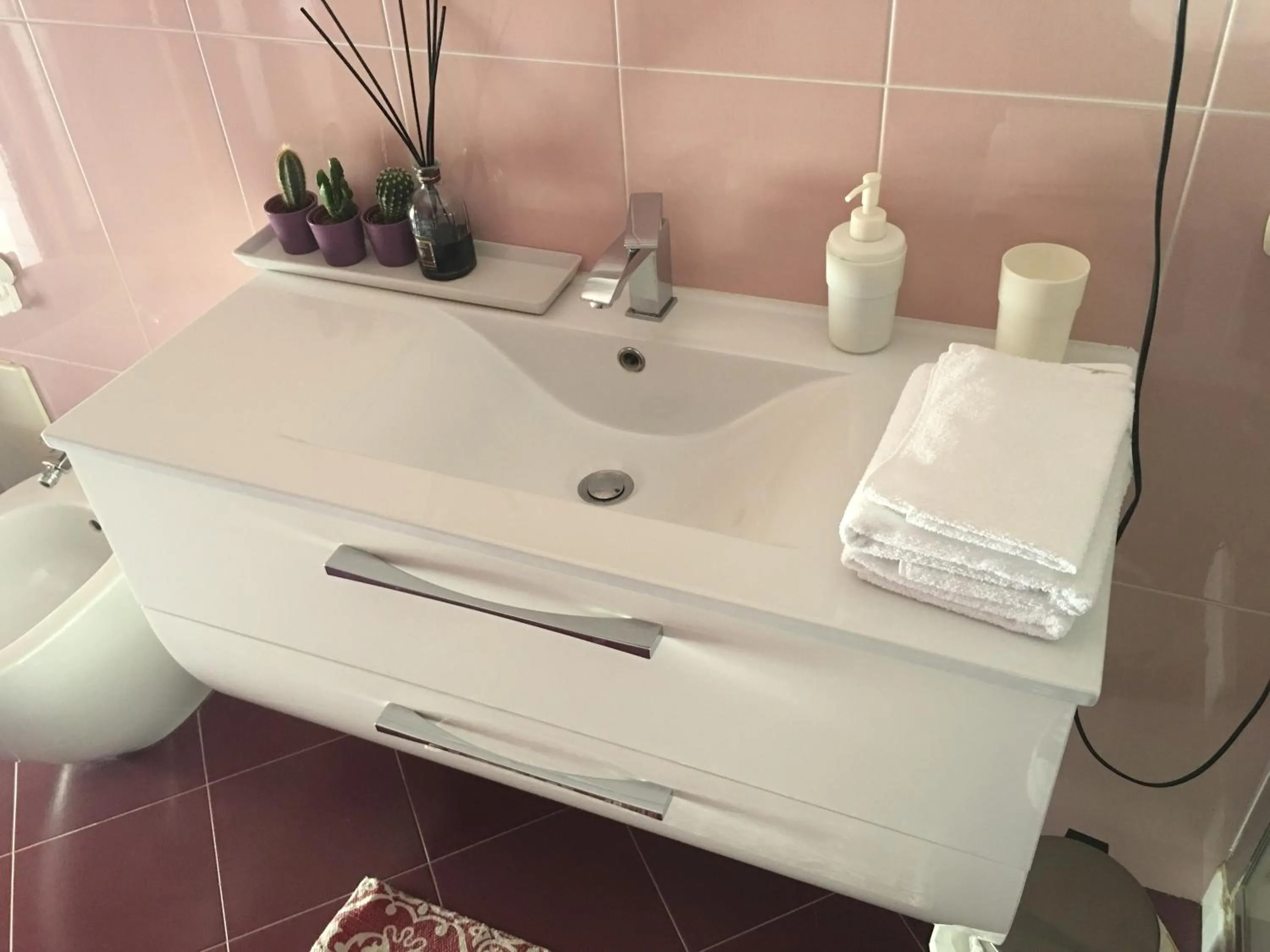 Bathroom in Supera Napoli Apartment
