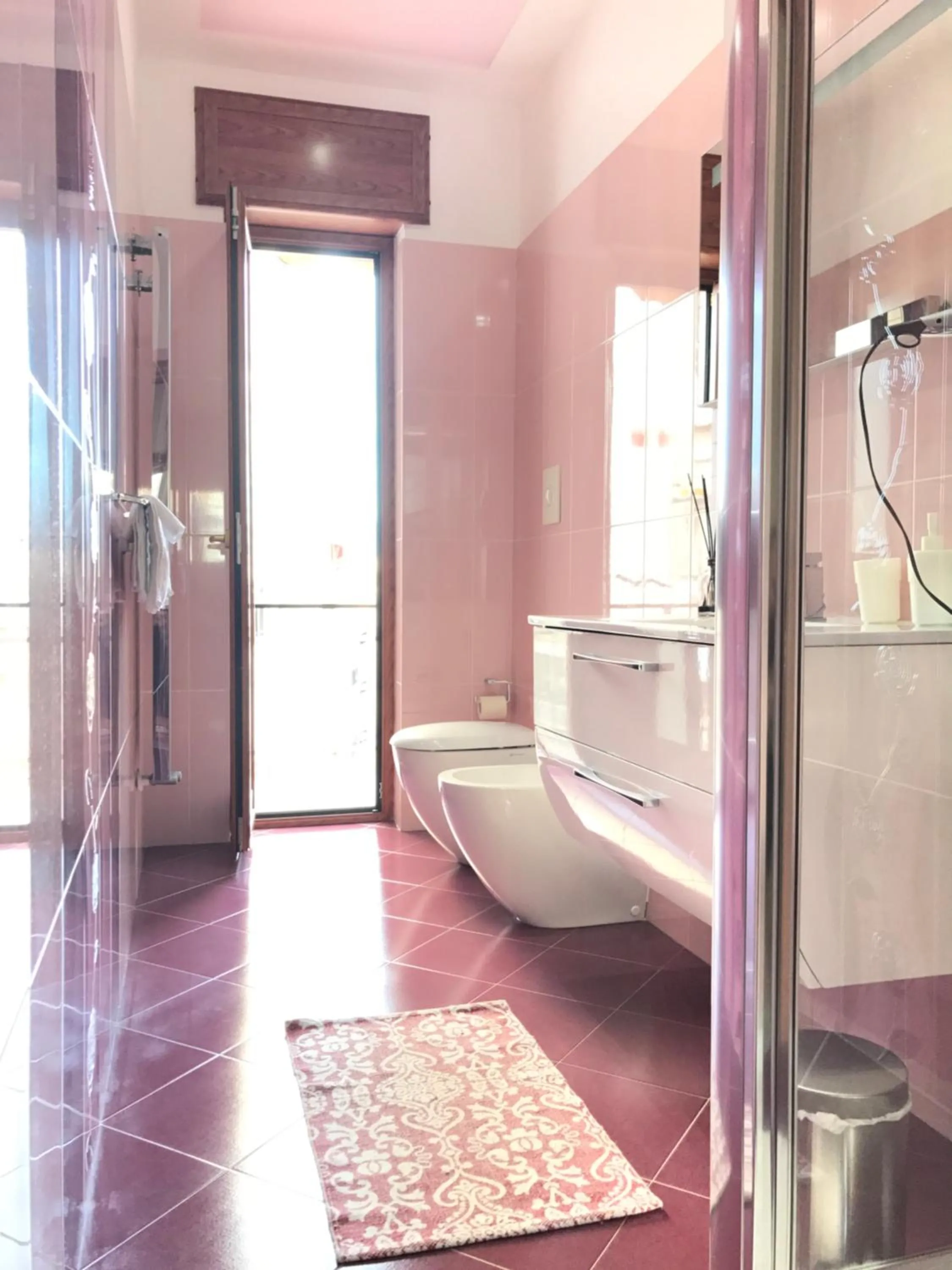 Shower in Supera Napoli Apartment