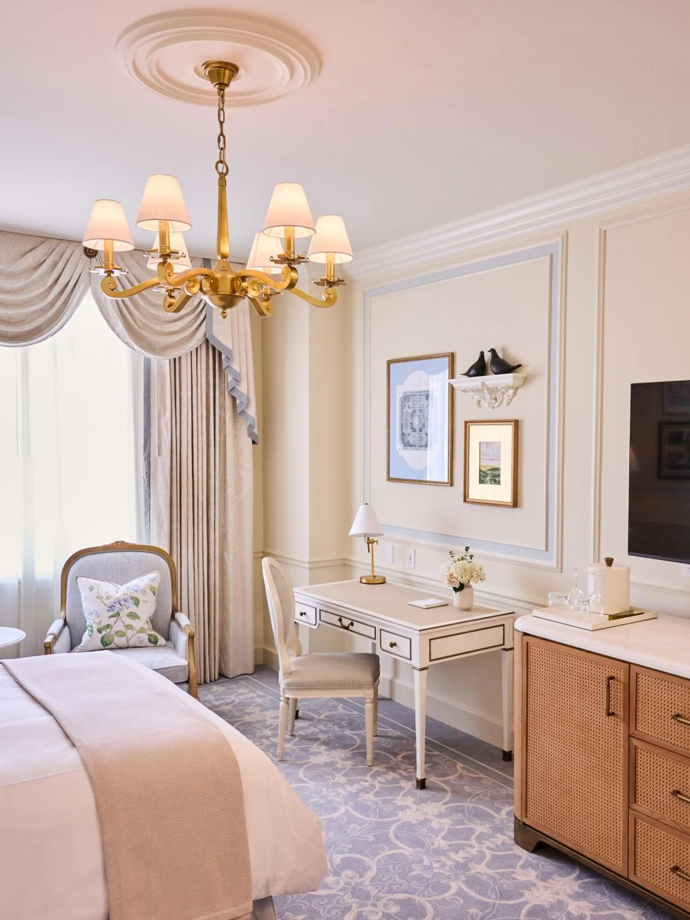 TV and multimedia, Bed in The Charleston Place