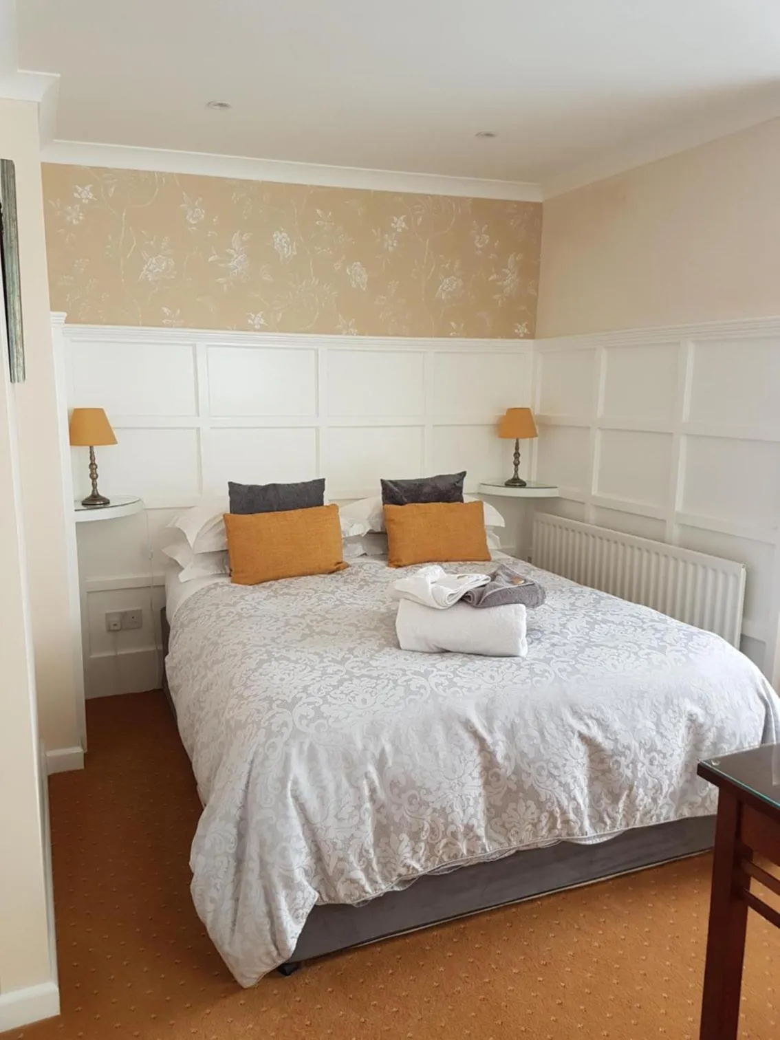 Bedroom, Bed in Dolphin Guest House