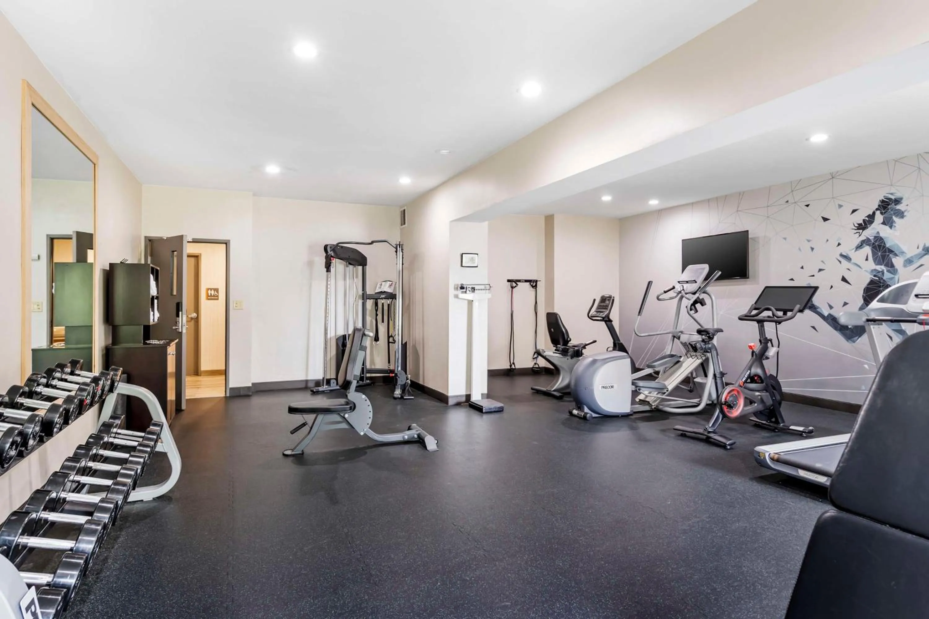 Fitness centre/facilities in Best Western Plus Bourbonnais Hotel & Suites