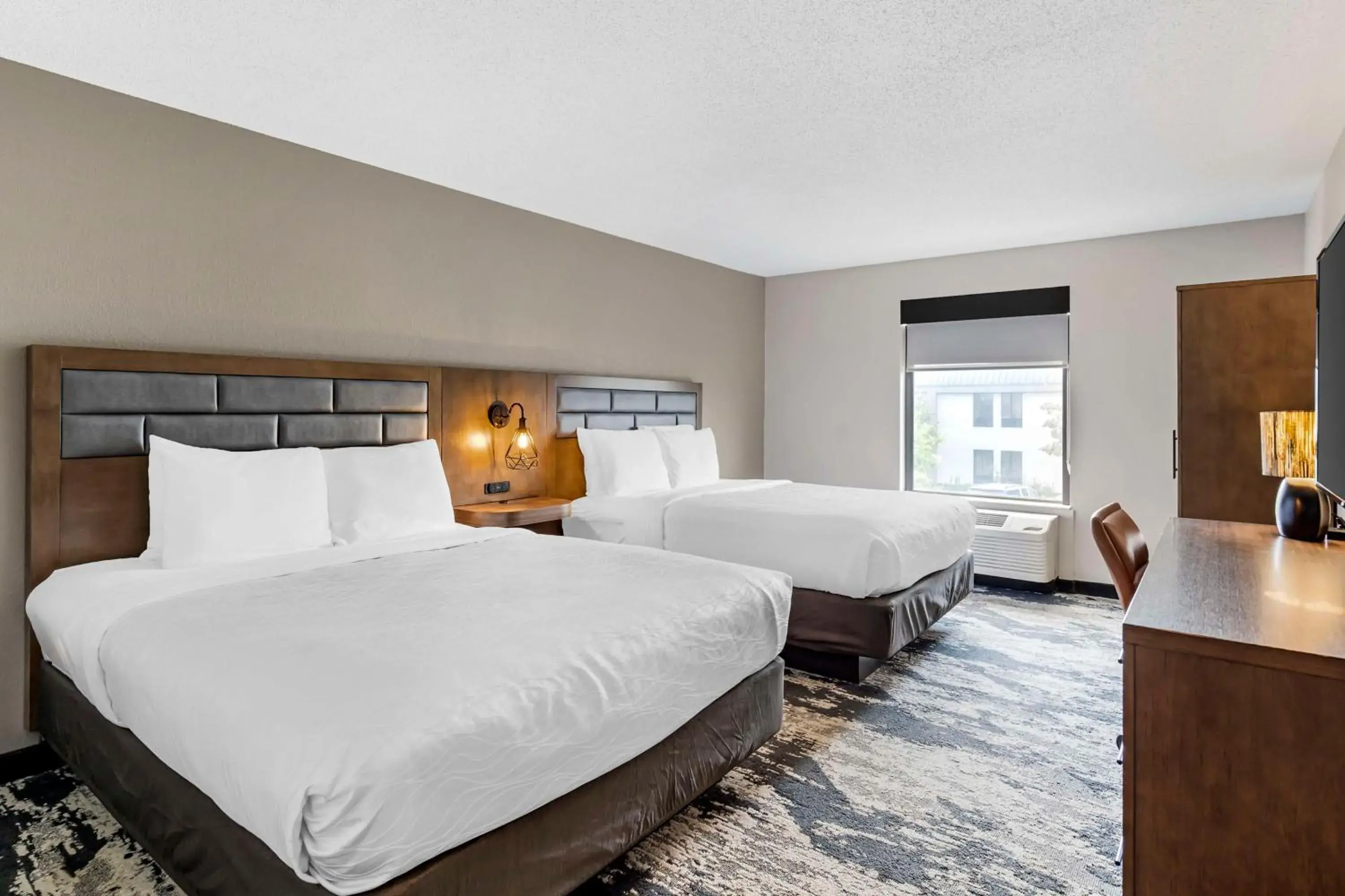 Queen Room with Two Queen Beds in Best Western Plus Bourbonnais Hotel & Suites Queen Room with Two Queen Beds in Best Western Plus Bourbonnais Hotel & Suites