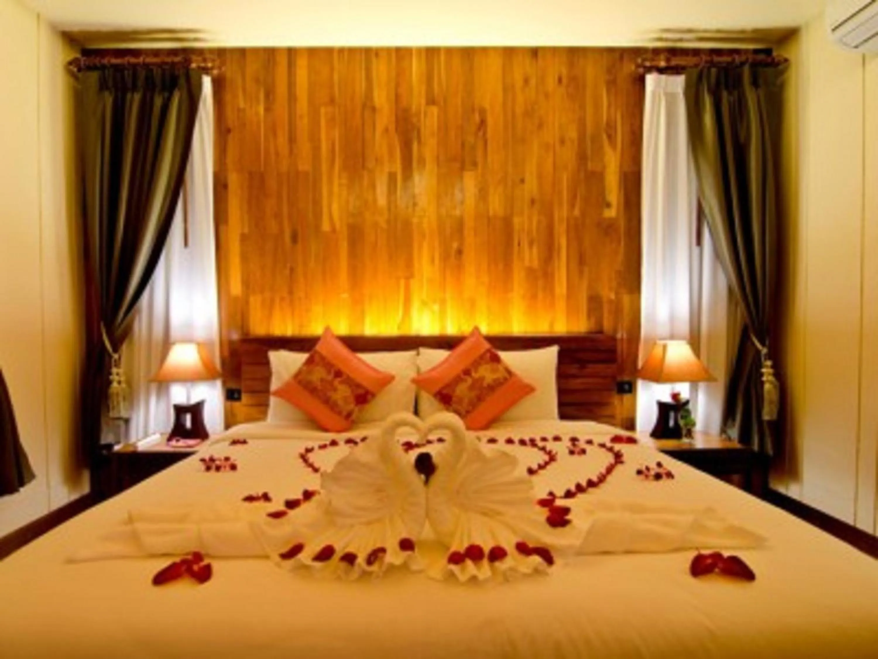 Bed in Koh Yao Yai Hillside Resort