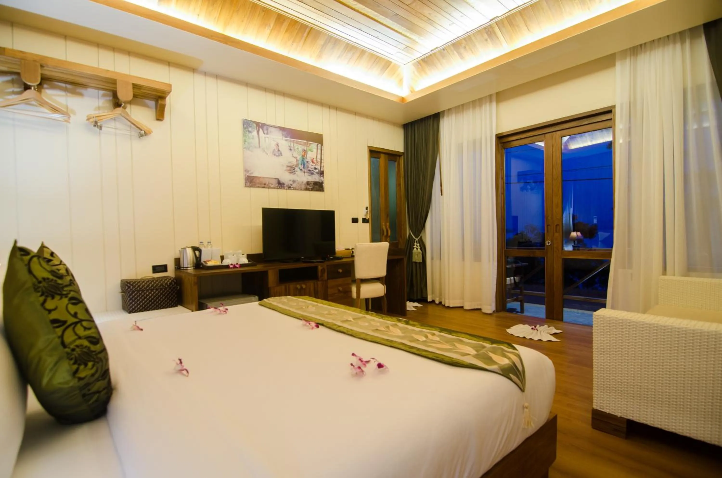 Living room, Bed in Koh Yao Yai Hillside Resort