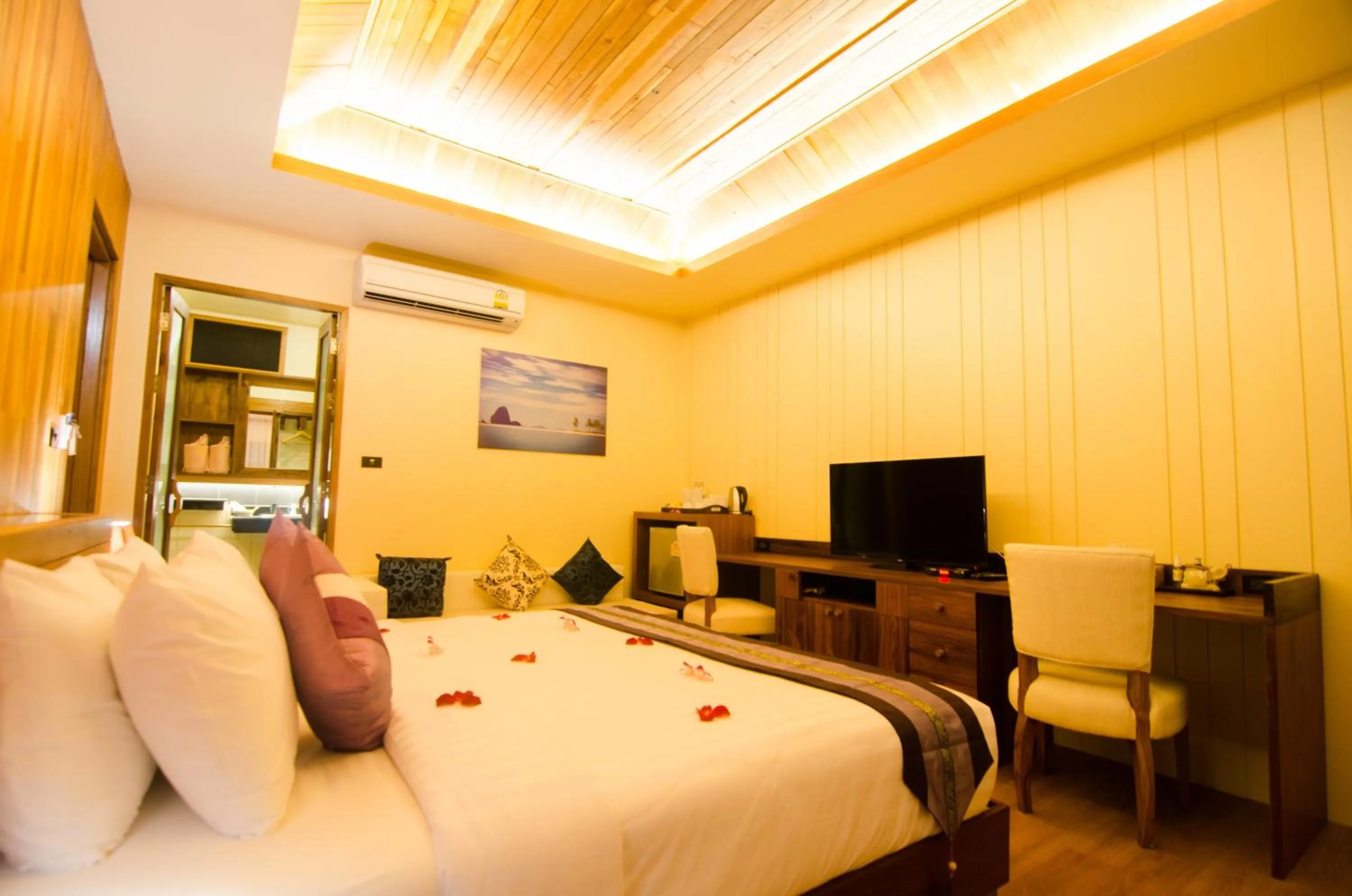 Bedroom, Bed in Koh Yao Yai Hillside Resort