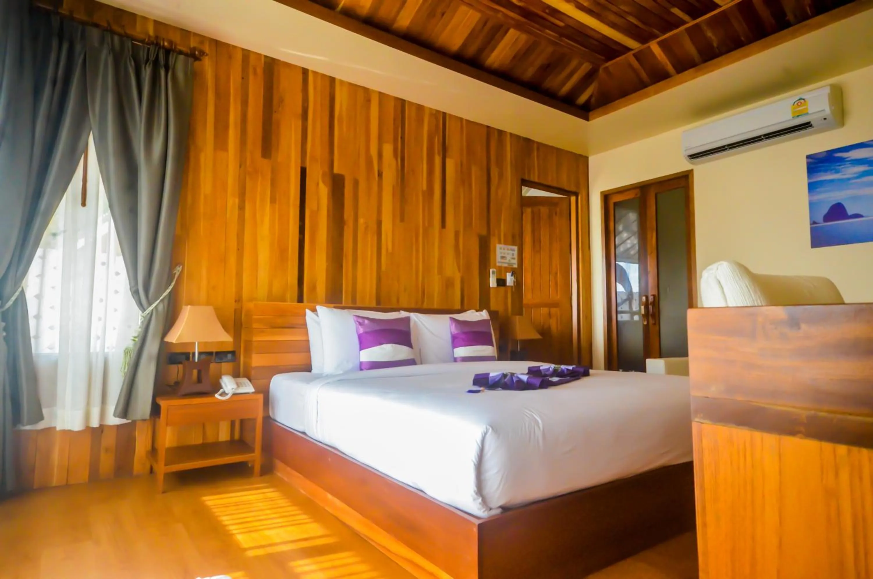 Bed in Koh Yao Yai Hillside Resort
