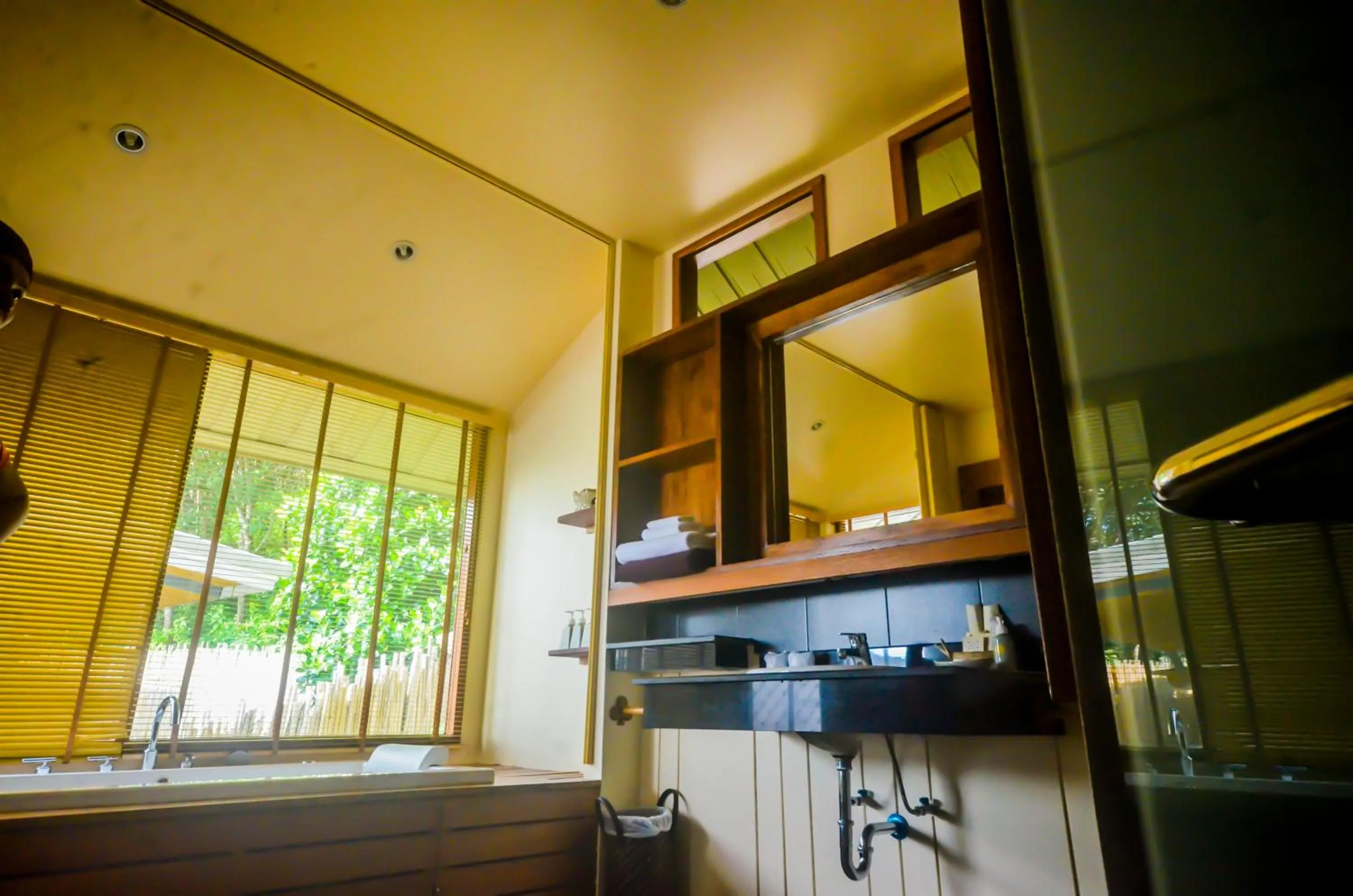 Bathroom in Koh Yao Yai Hillside Resort