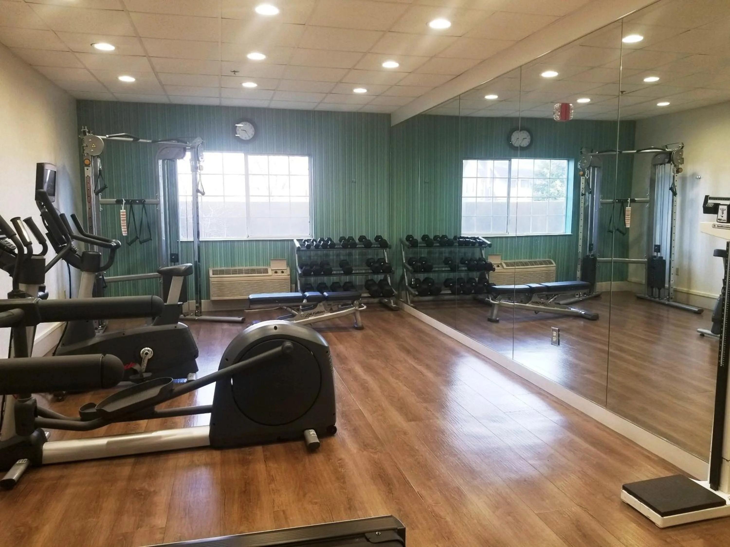 Fitness centre/facilities in Holiday Inn Express Madera by IHG