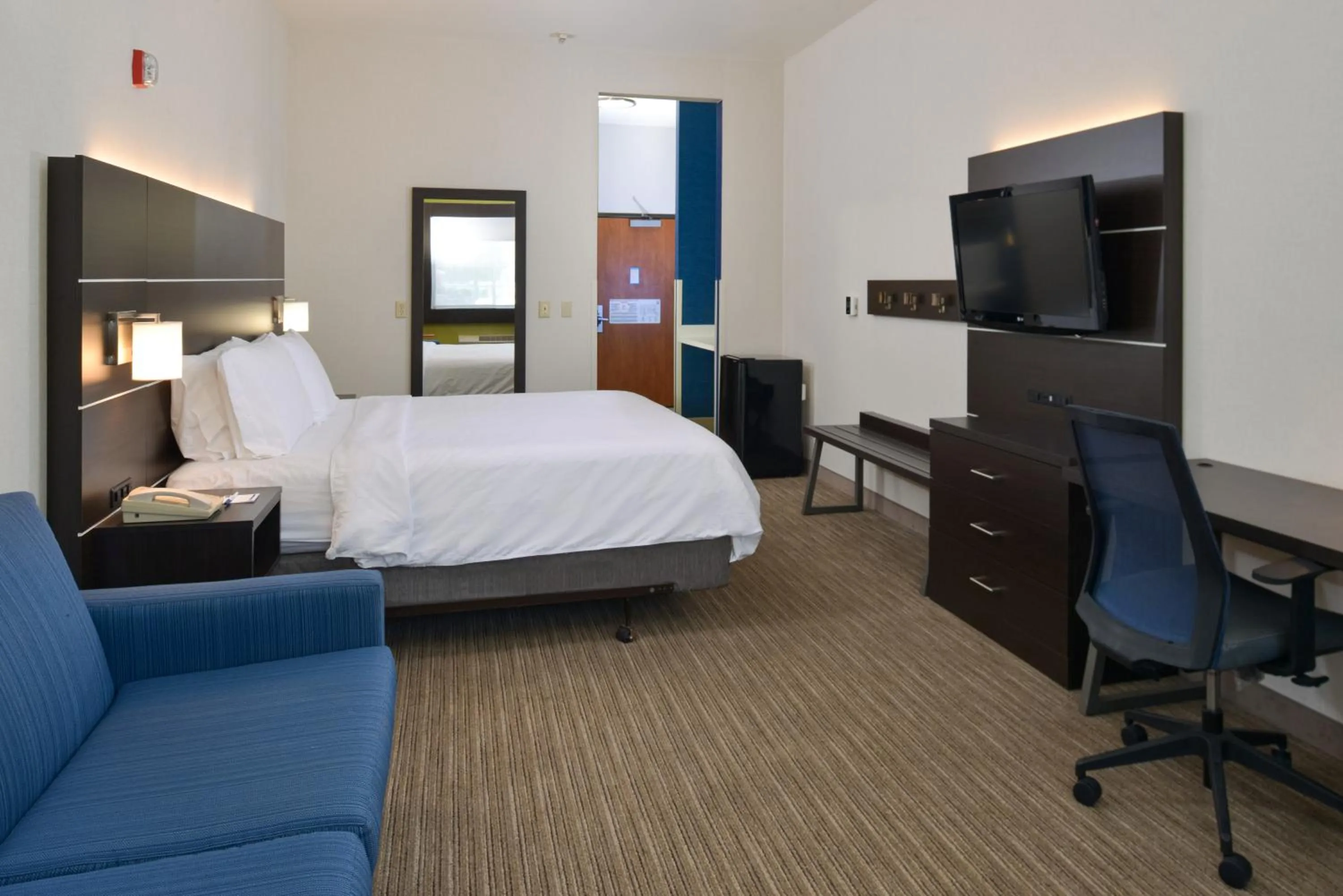 TV and multimedia, Bed in Holiday Inn Express Madera by IHG