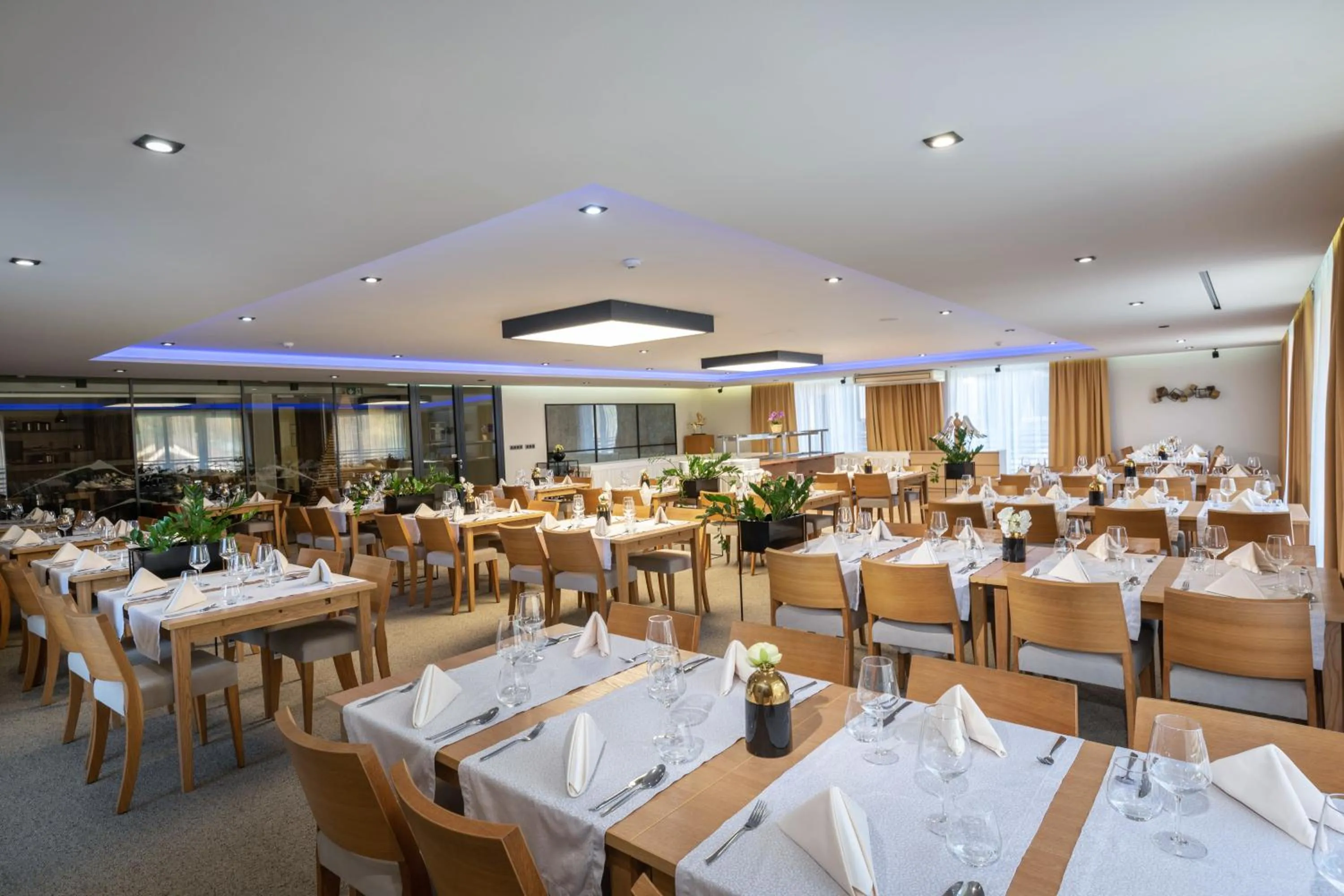 Restaurant/places to eat in Village Resort Hanuliak